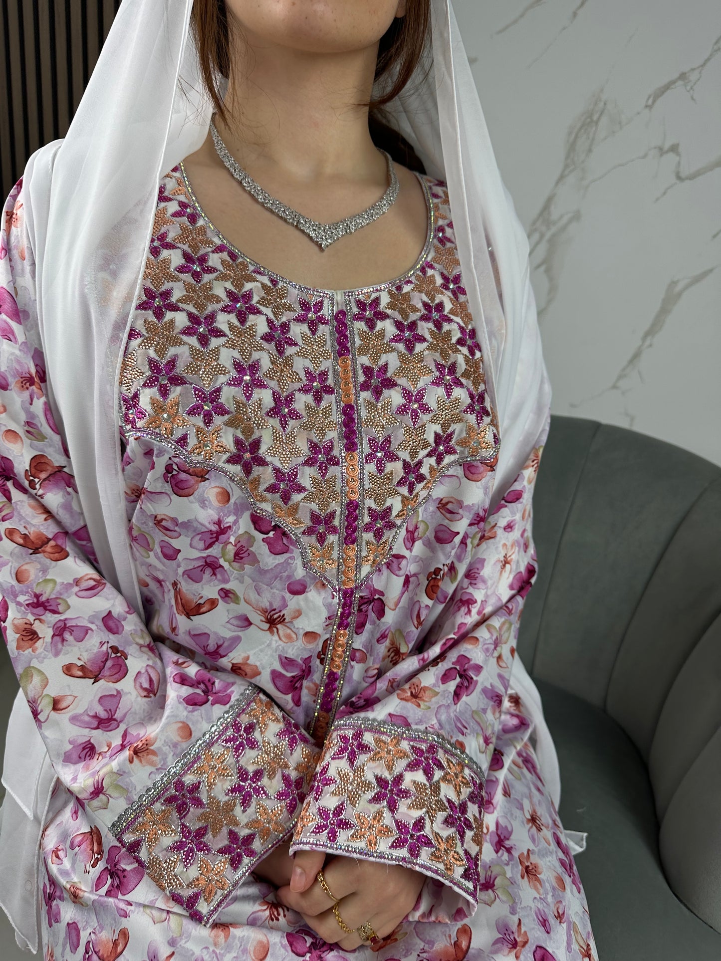 Indonesian silk mkhawar with matching Shiela