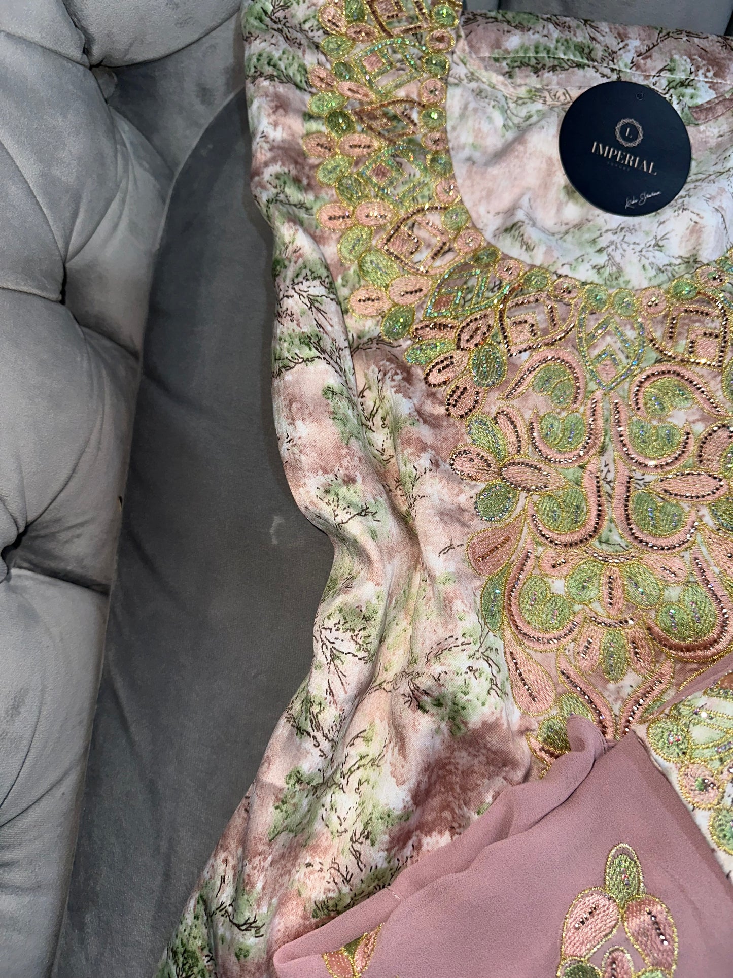 Natural colors of mkhawars with matching Shiela