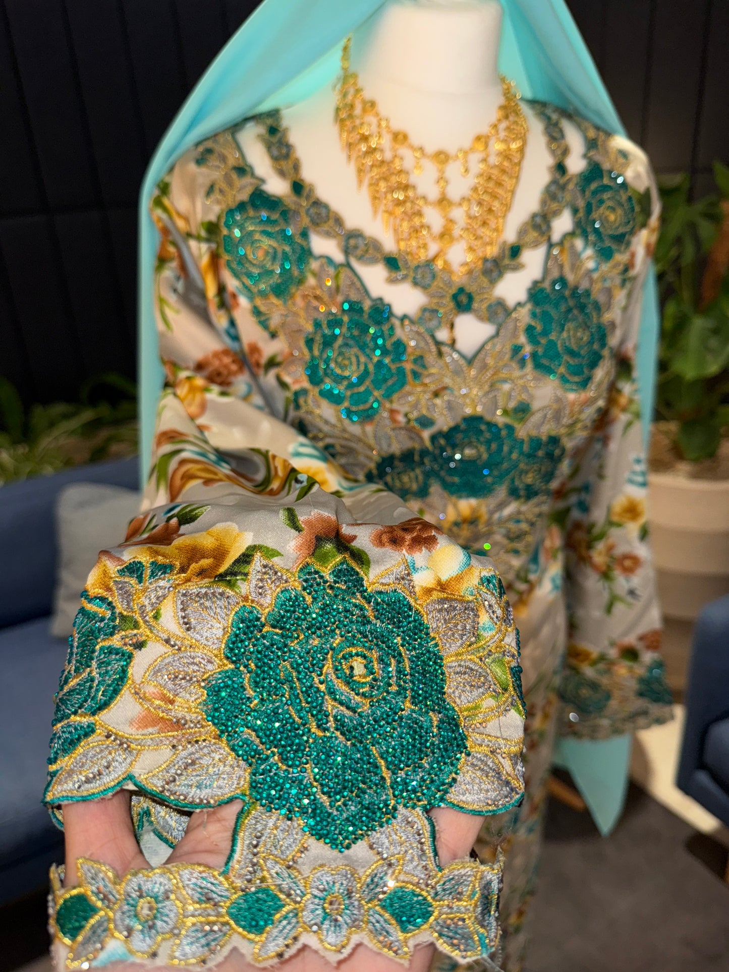 Free mukhawar with matching hijab