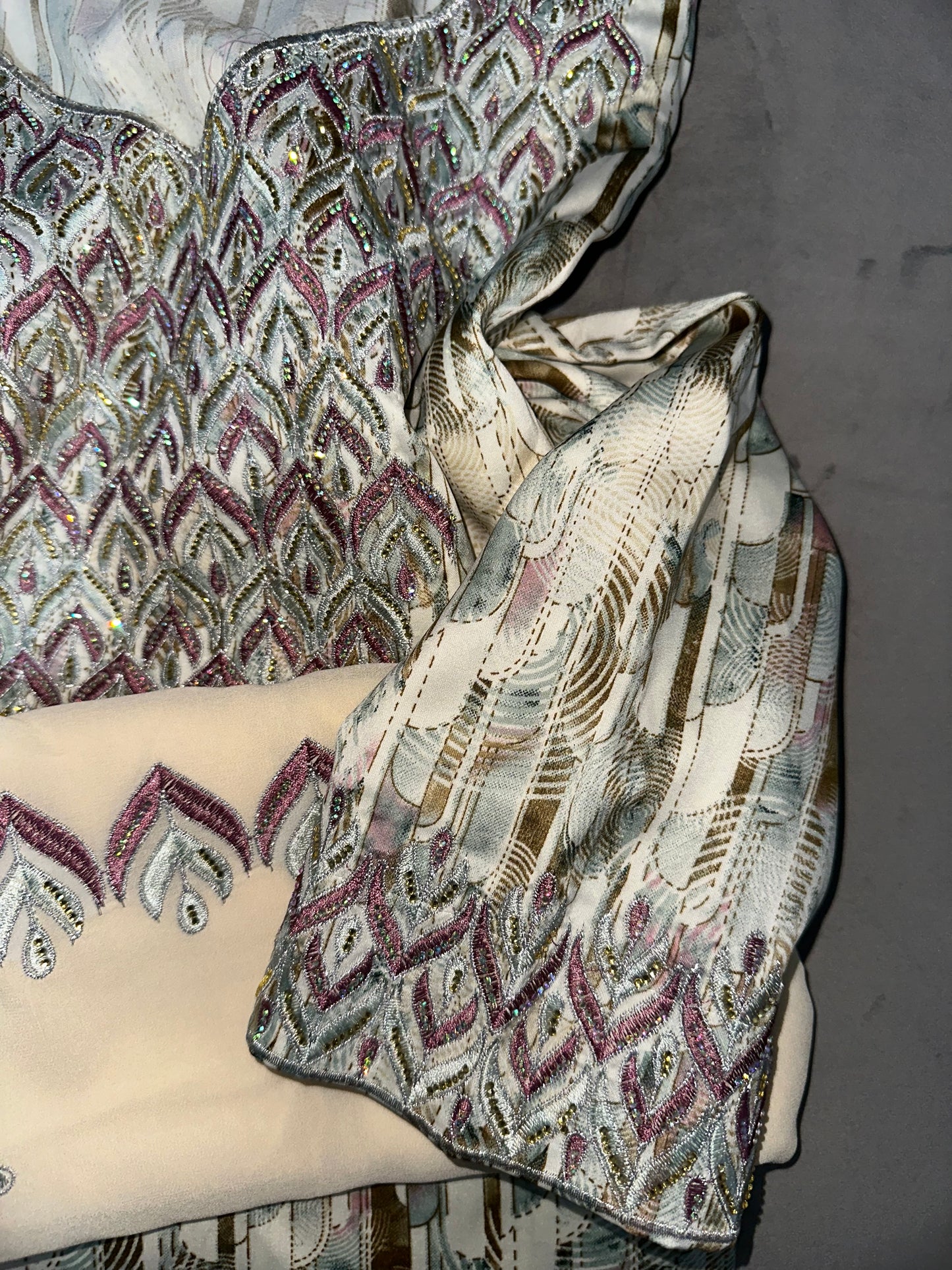 Different Creamy colors of mkhawars with matching Shiela