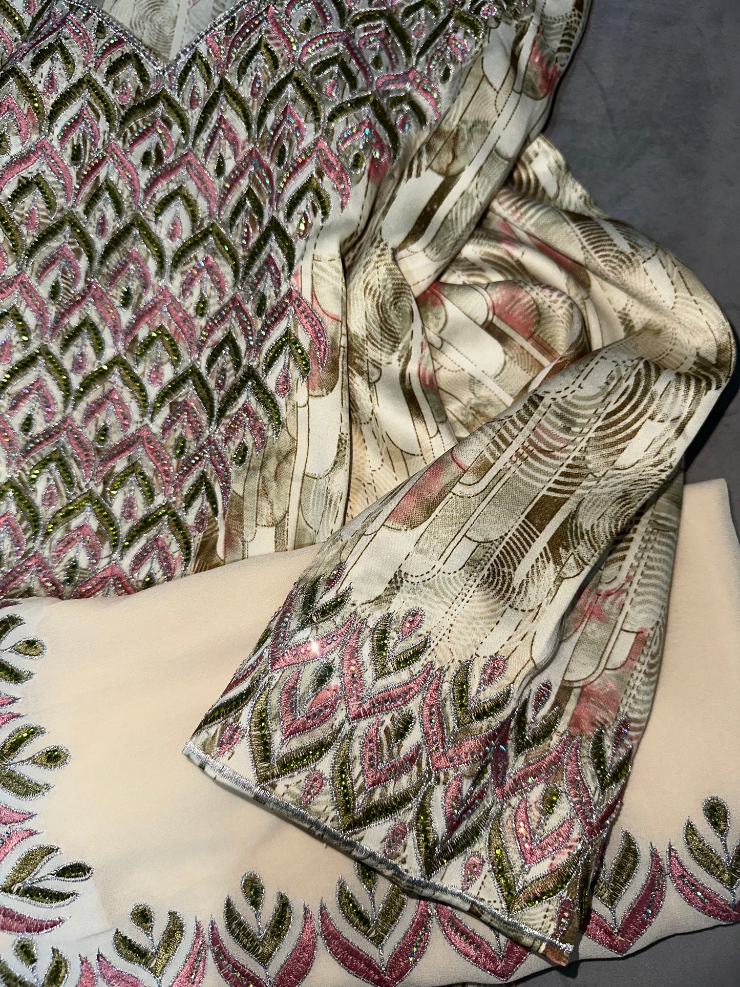 Different Creamy colors of mkhawars with matching Shiela