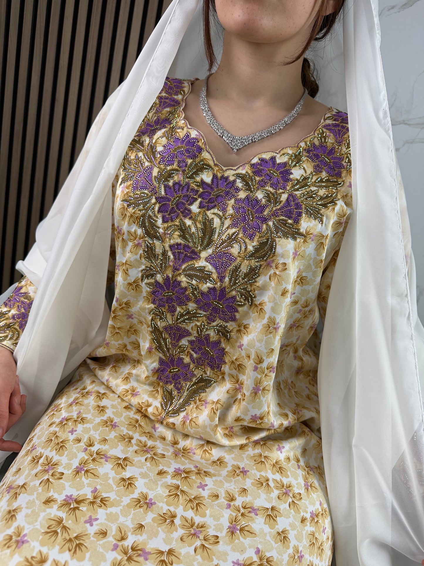 Creamy mkhawar with matching Shiela with creamy Shiela