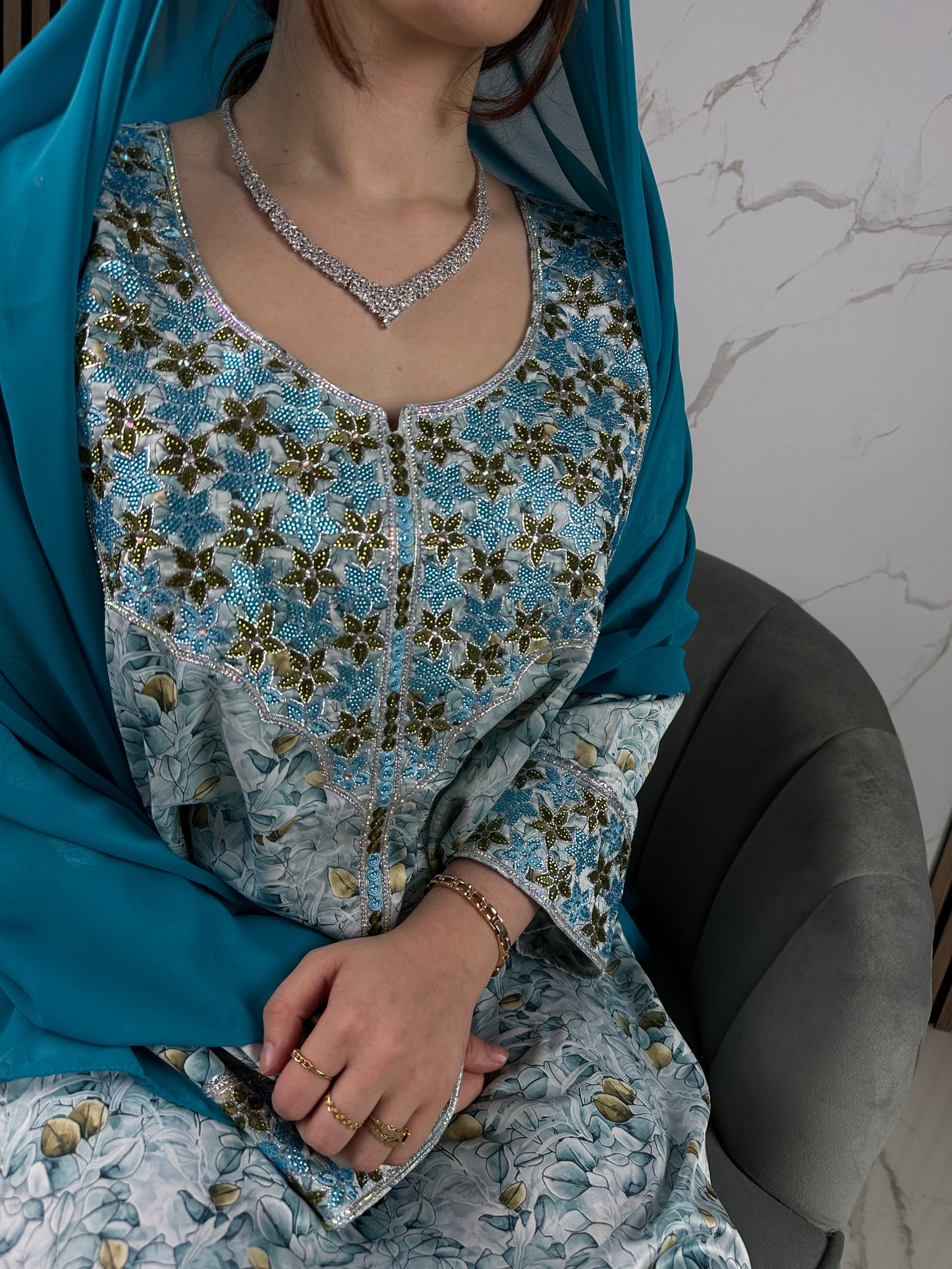 Turquoise mkhawar with matching Shiela