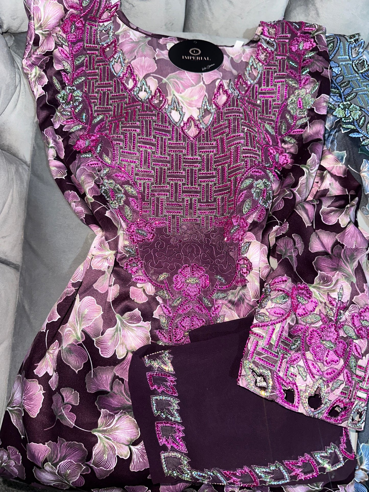 Dark colors of mkhawars with matching Shiela