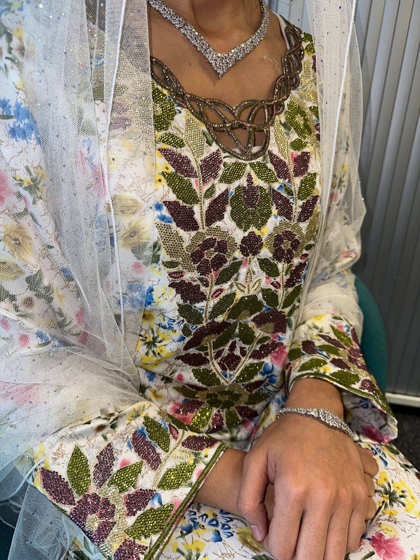 Multicolors mkhawar