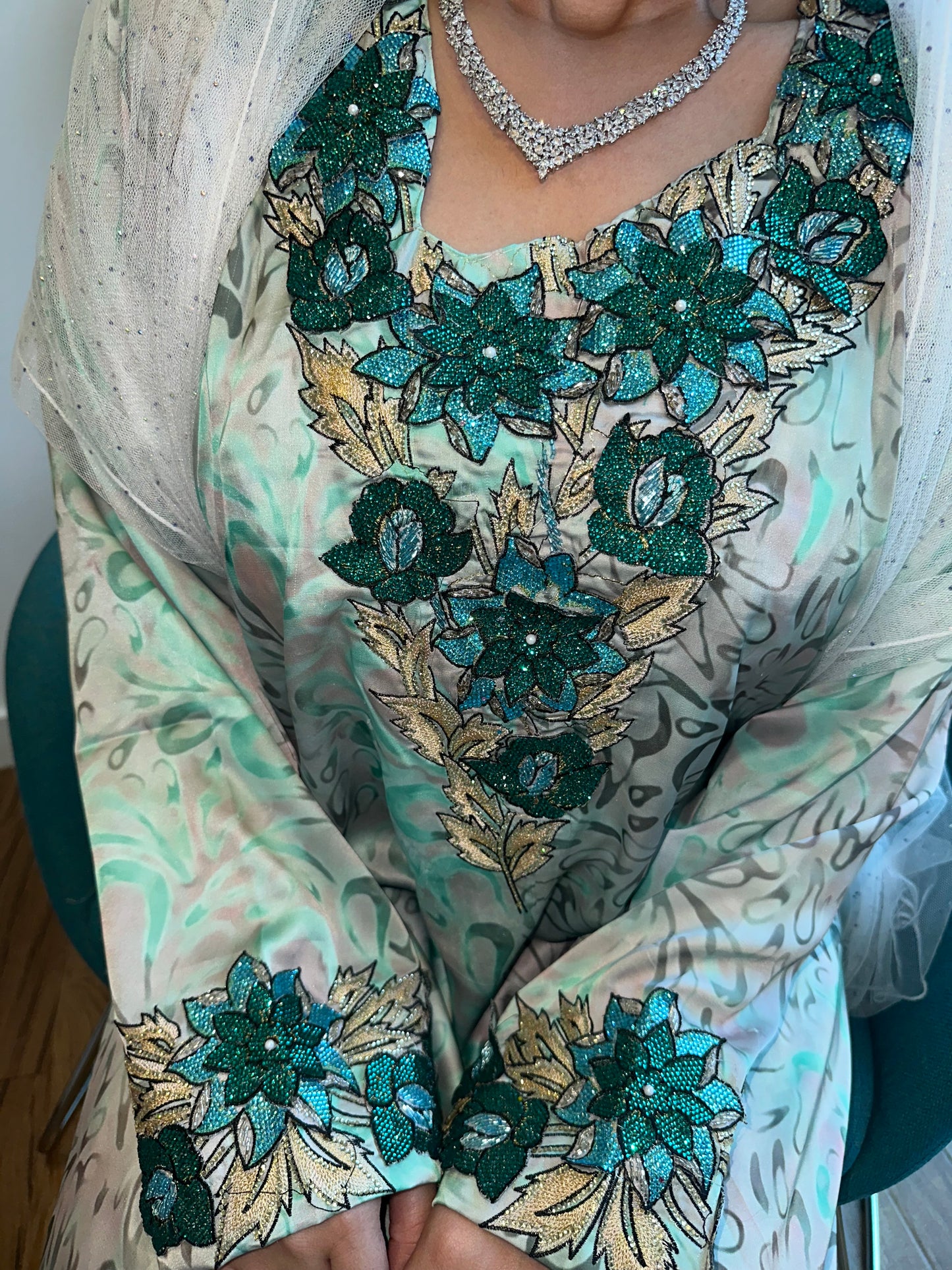 Green mkhawar pure silk with back corset