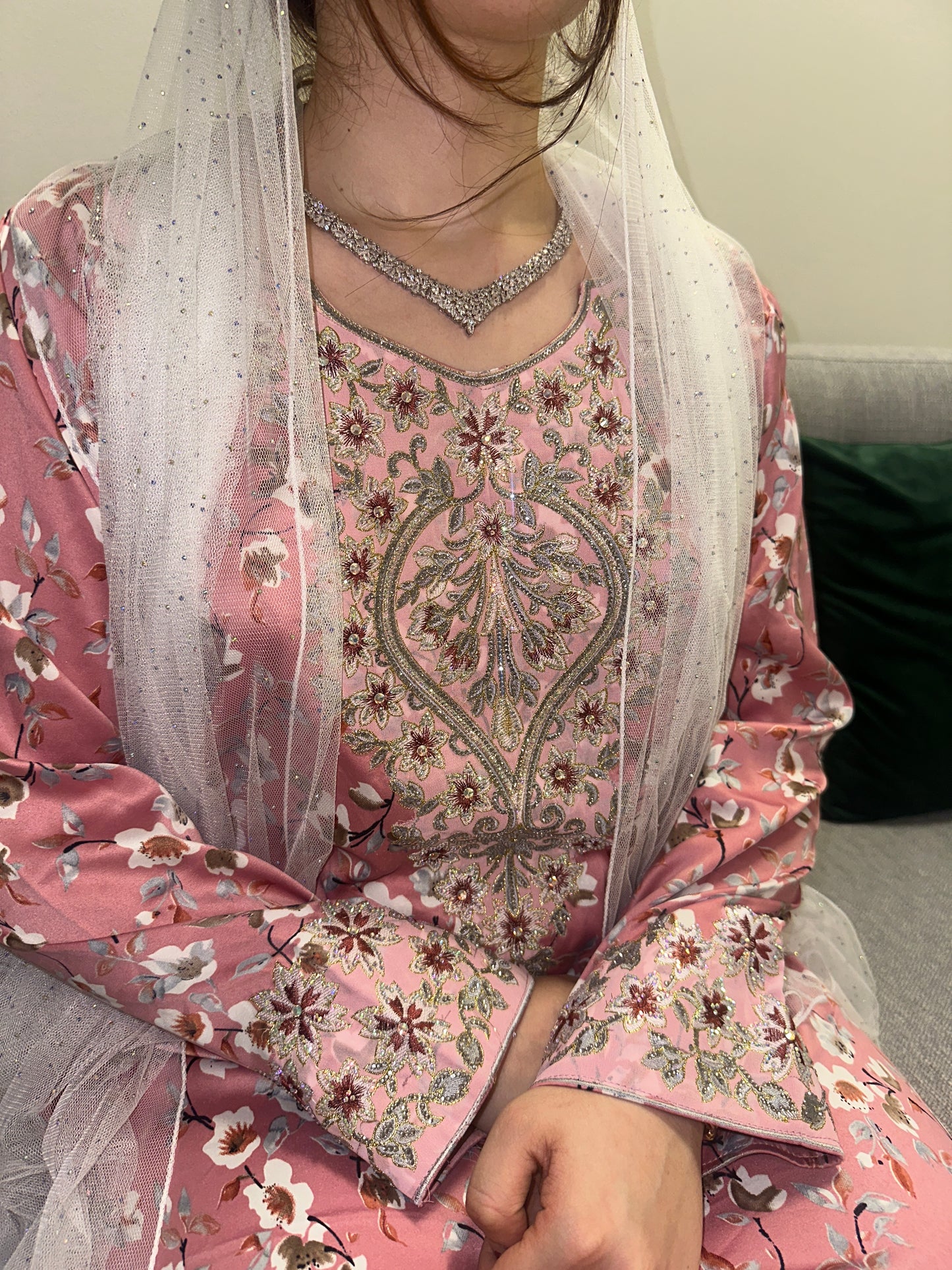 Pink mkhawar