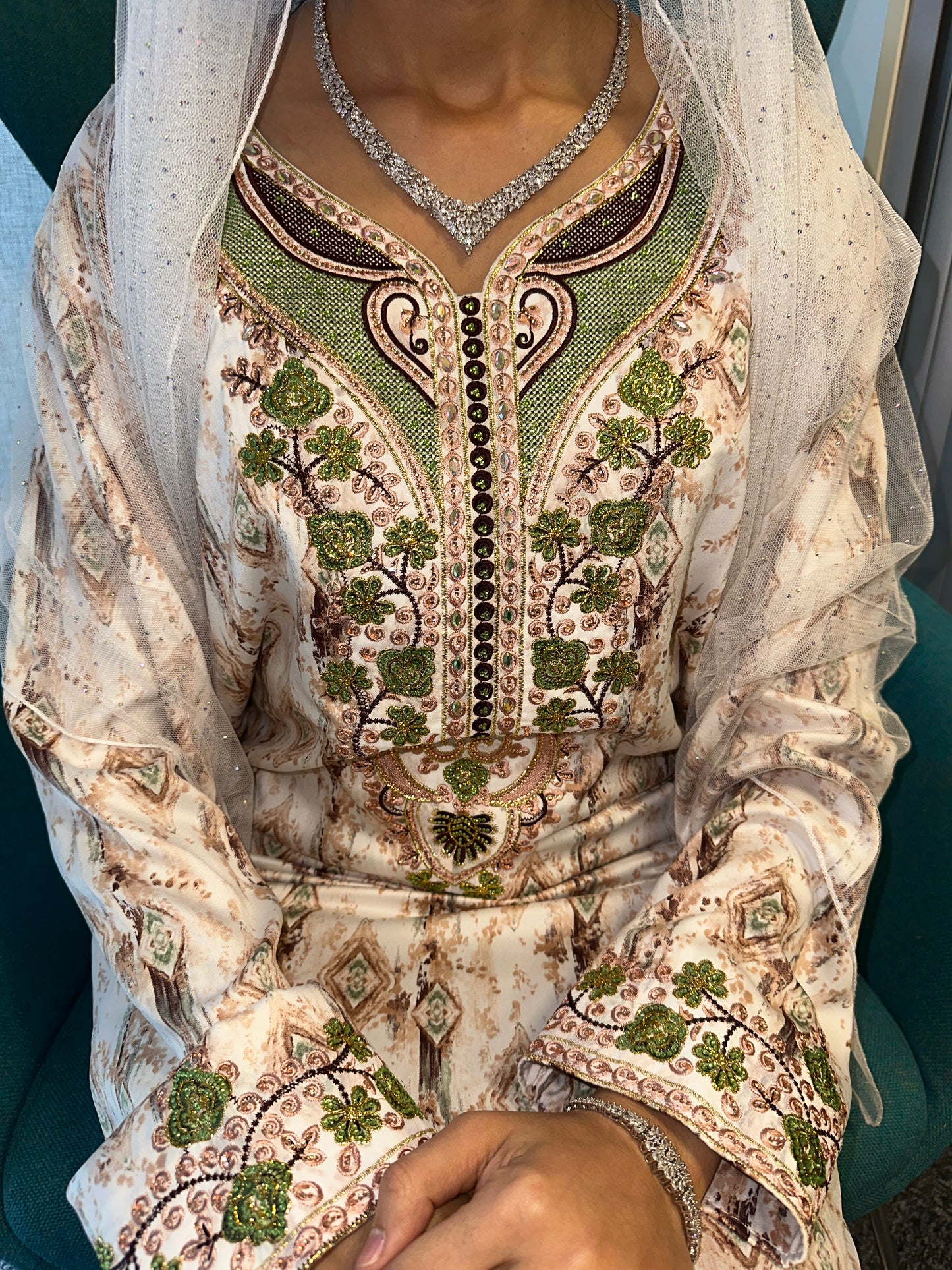 Peach and green mkhawar