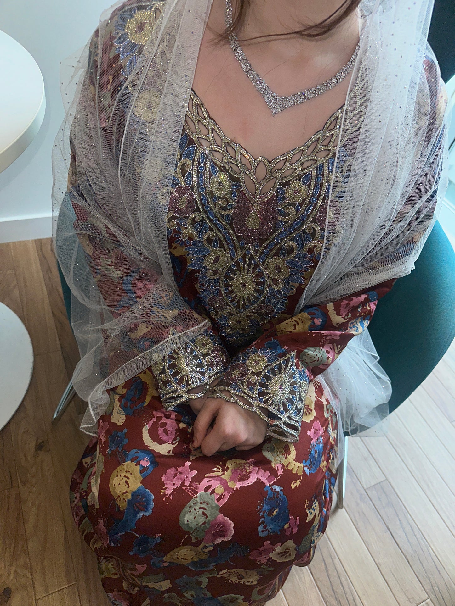 Brown mkharram mkhawar