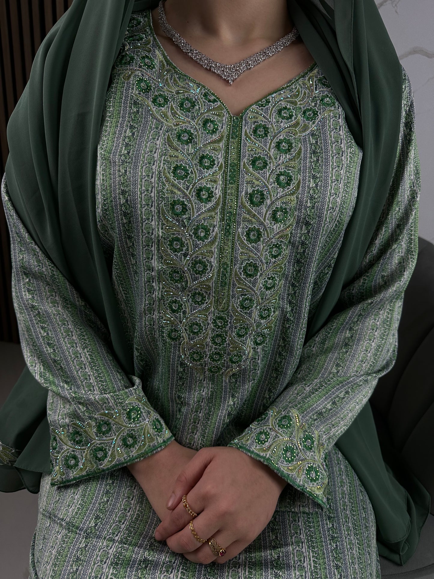 Green2 mkhawar with matching Shiela