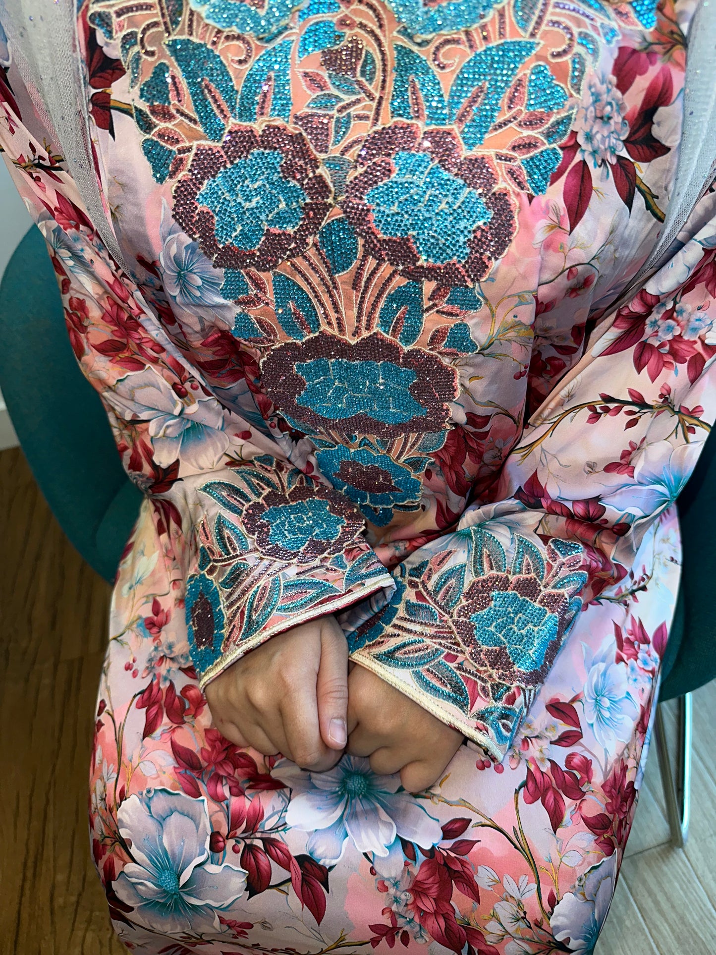 Red pure silk mkhawar 3D