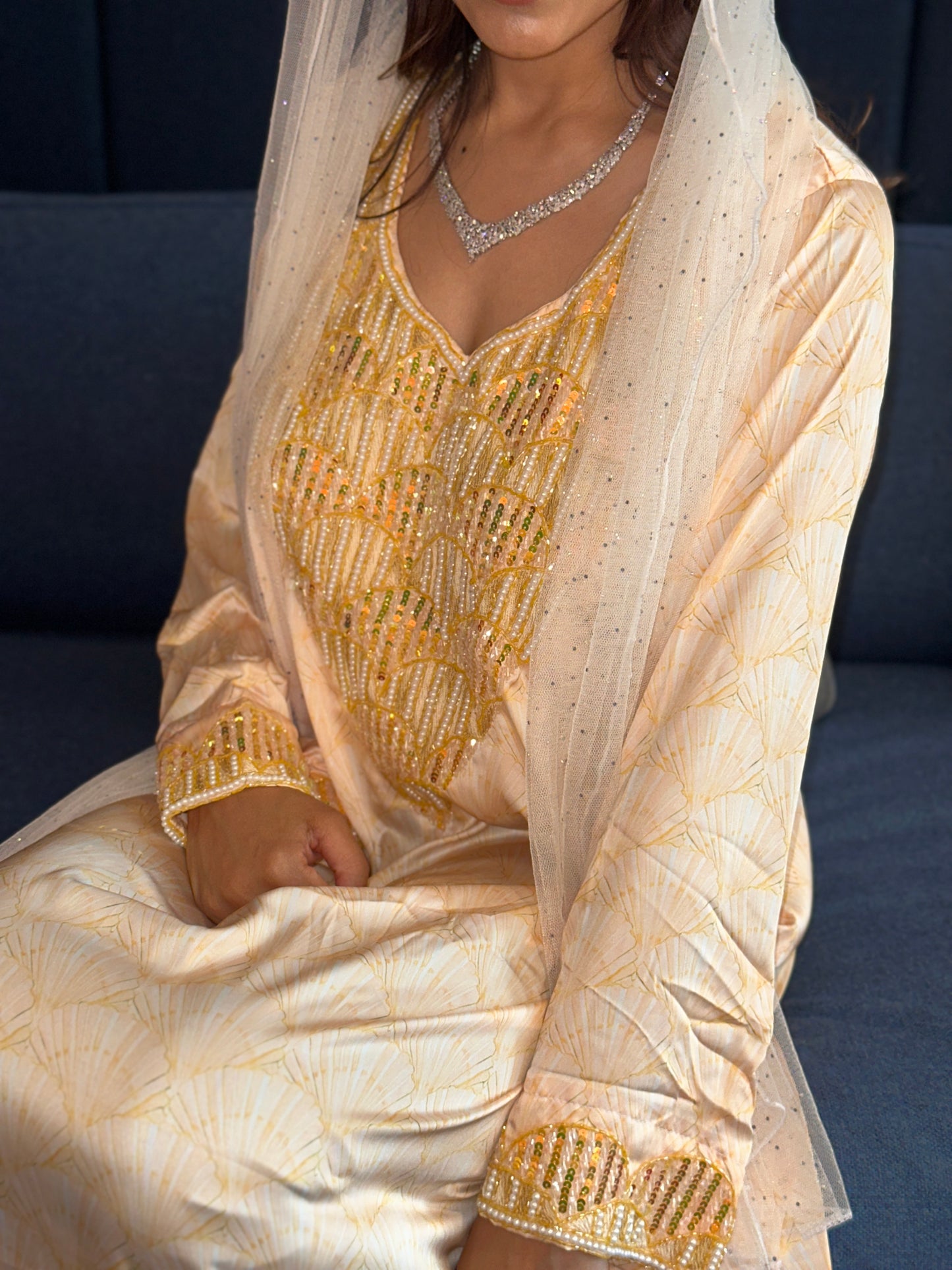Beaded pure silk mkhwar with back corset and chiffon Sheila