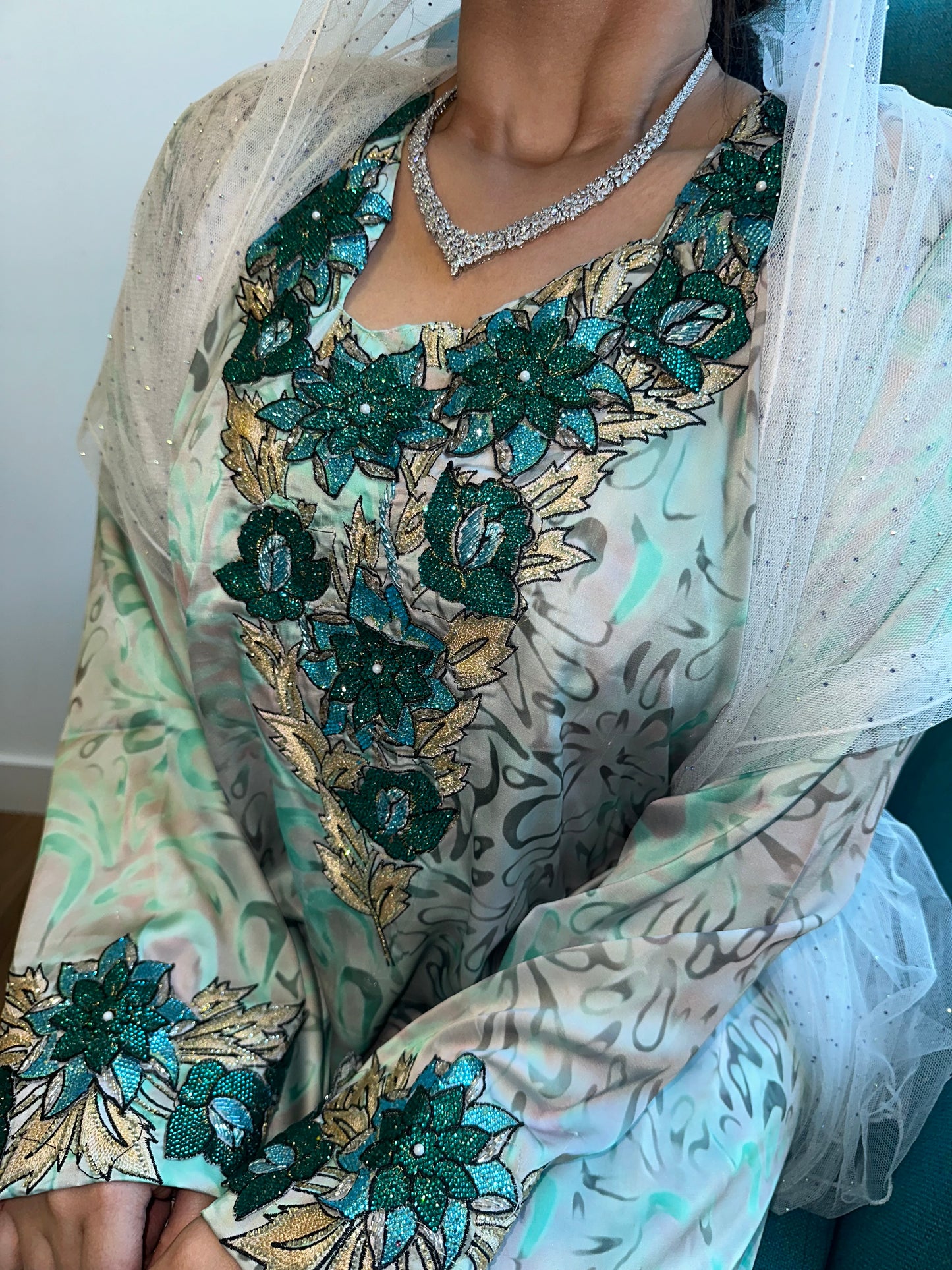Green mkhawar pure silk with back corset