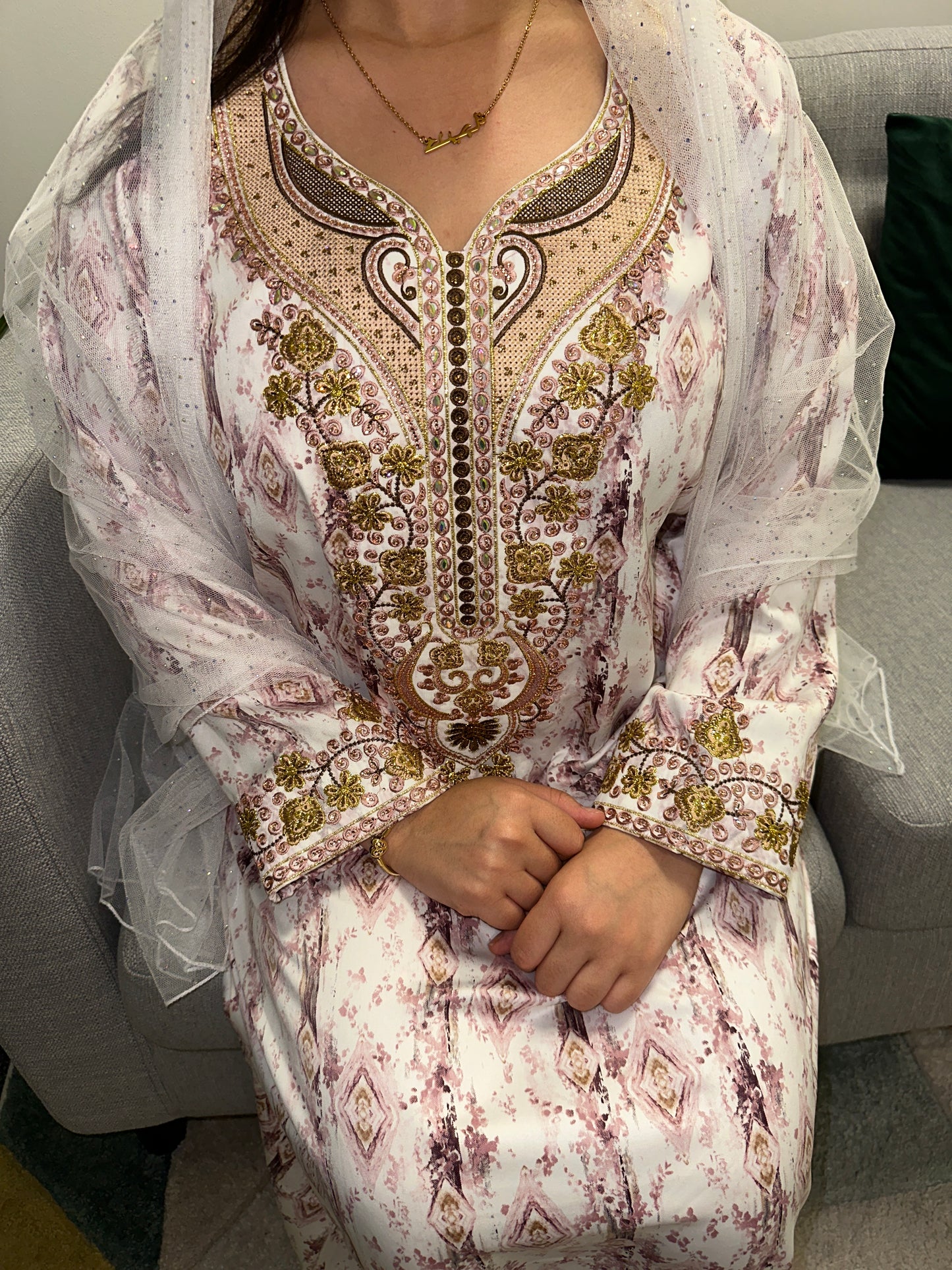Pink mkhawar
