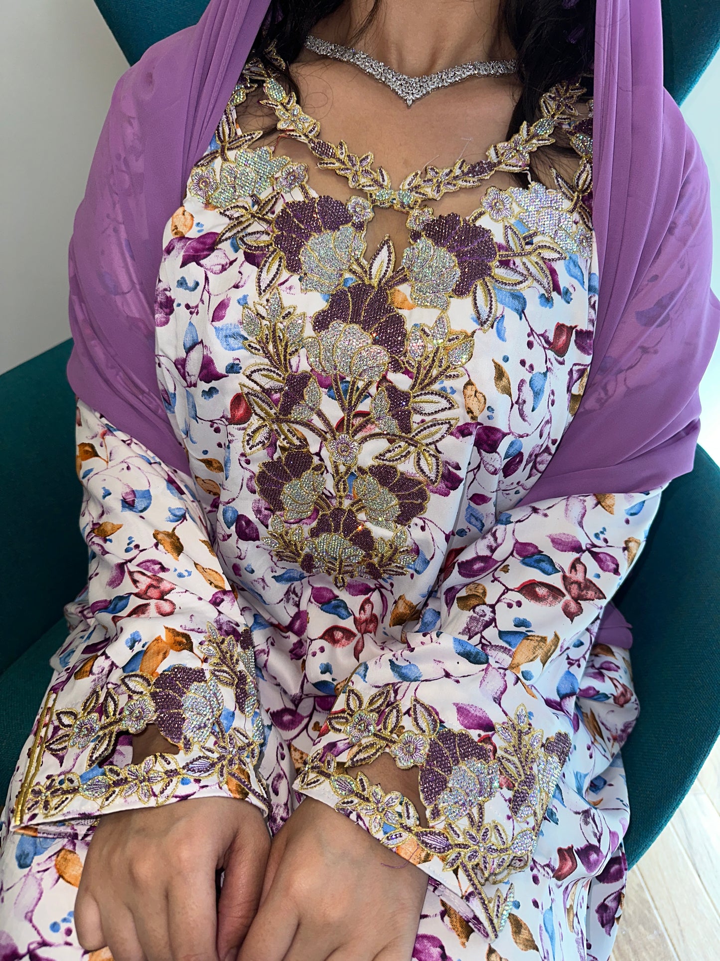Purple2 and white mkhawar with matching Shiela