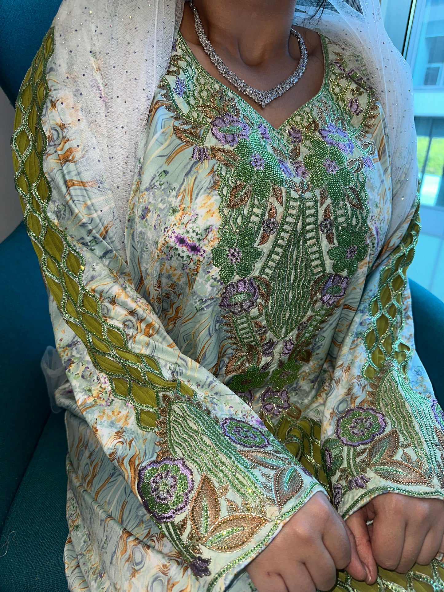 Olive green mkhawar