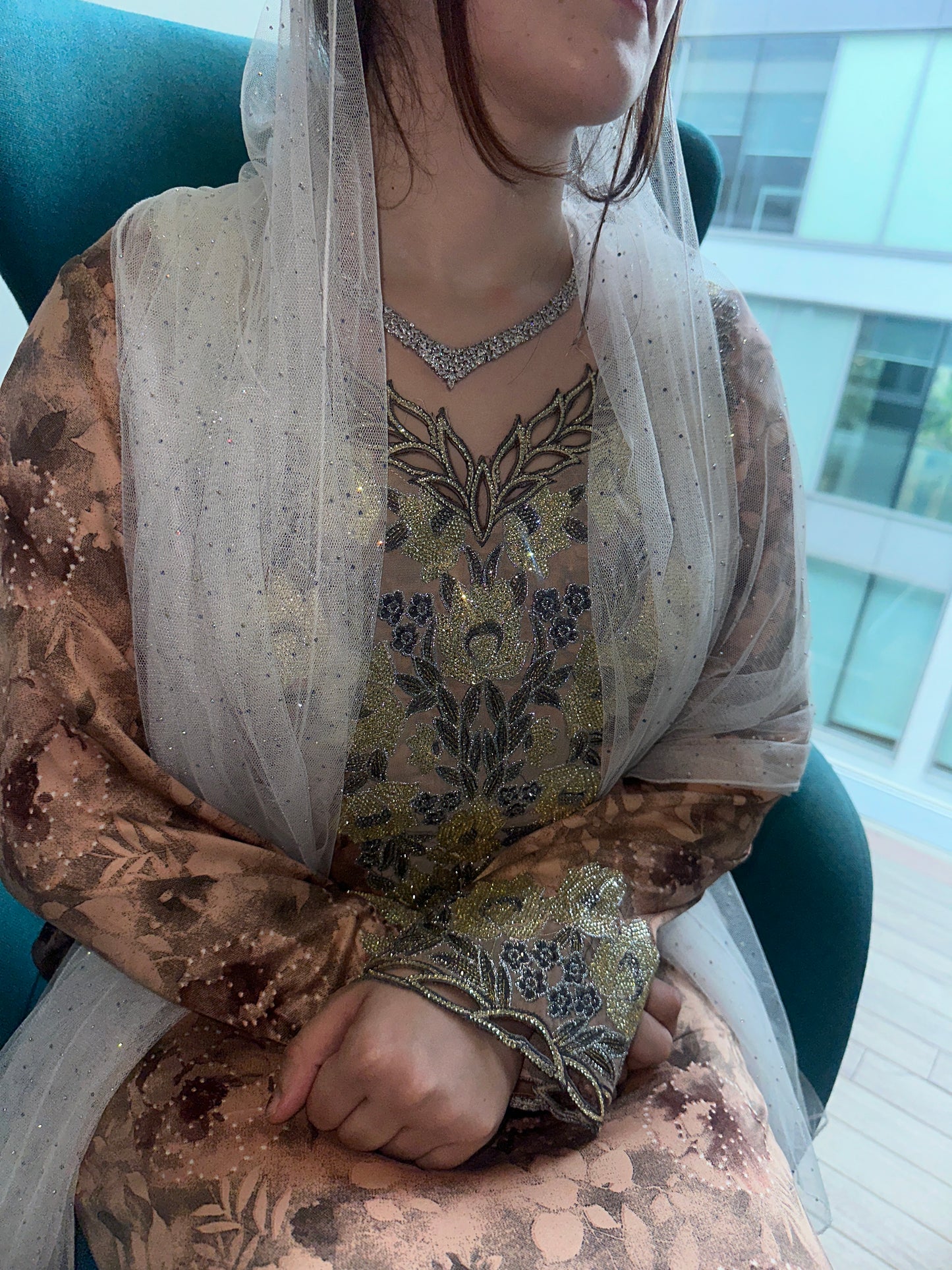 Brown mkharram mkhawar