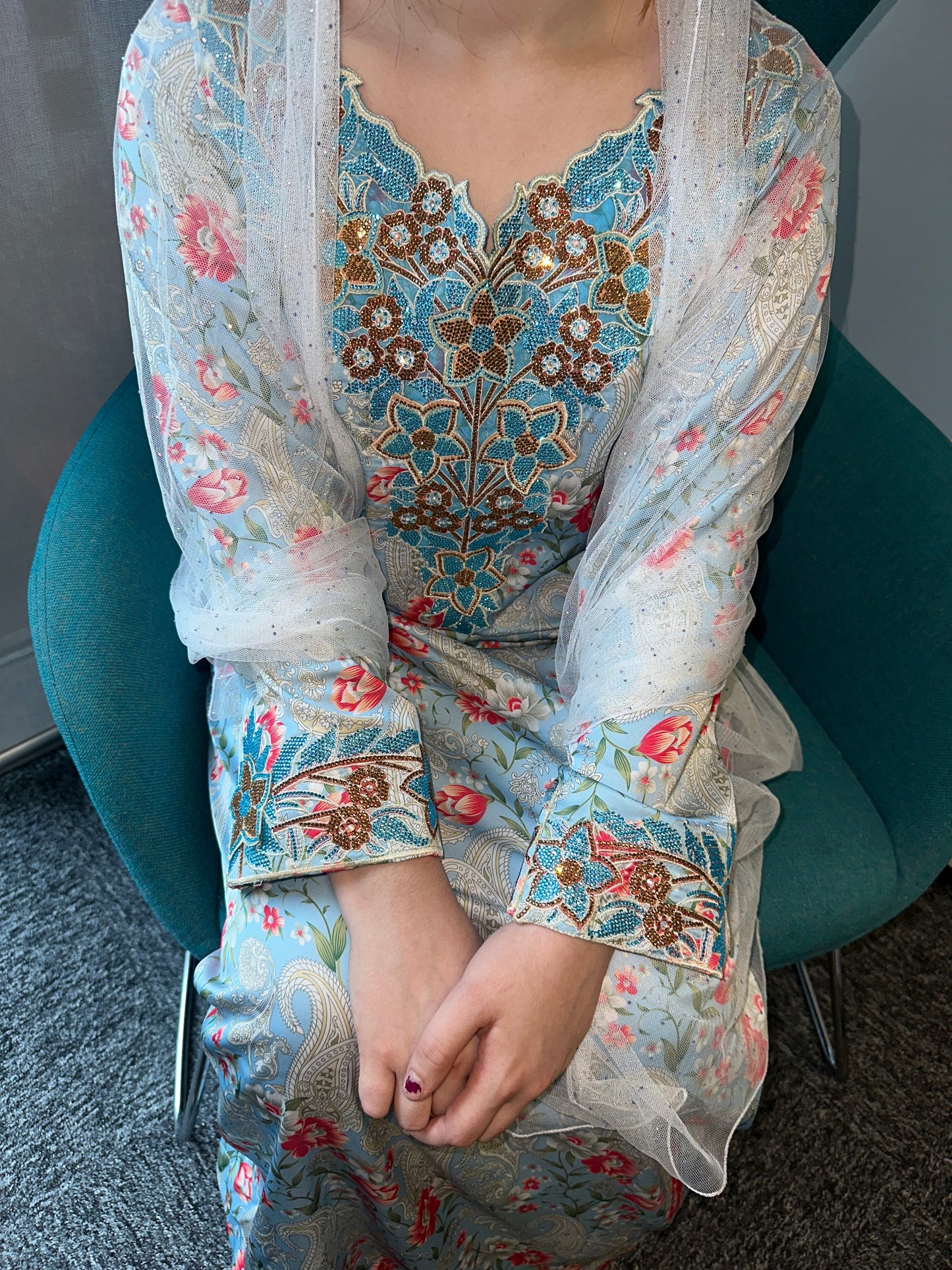Turquoise pure silk and 3D mkhawar