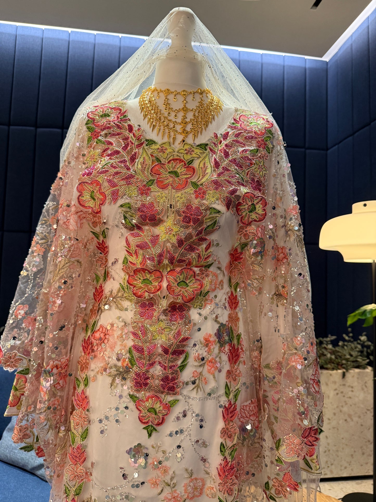 Handmade Emirati Thobe two pieces with inside belt