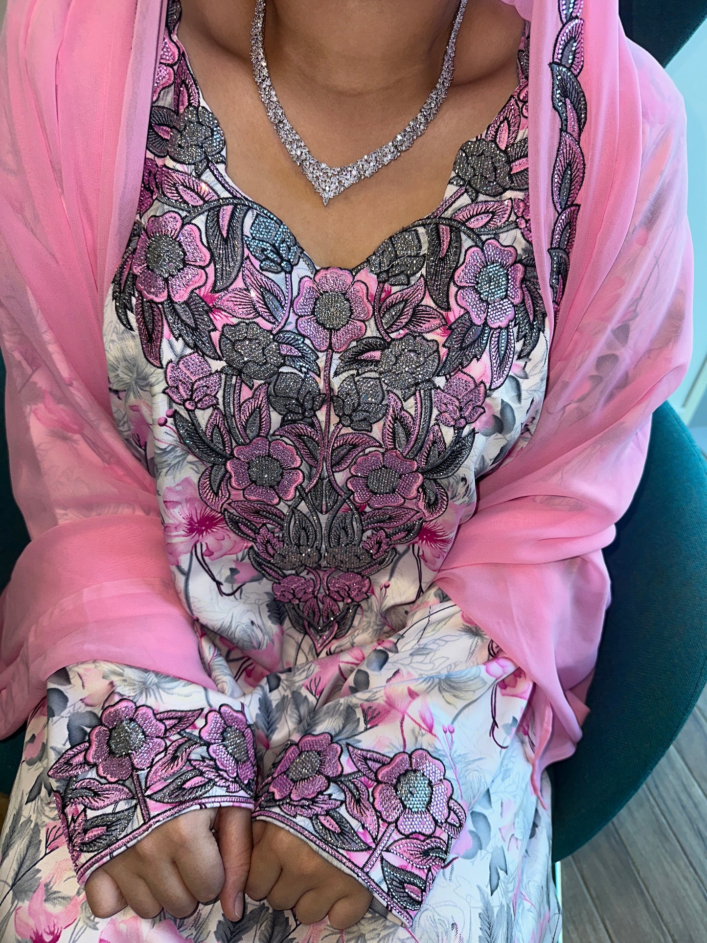 Pink mkhawar with matching big Shiela