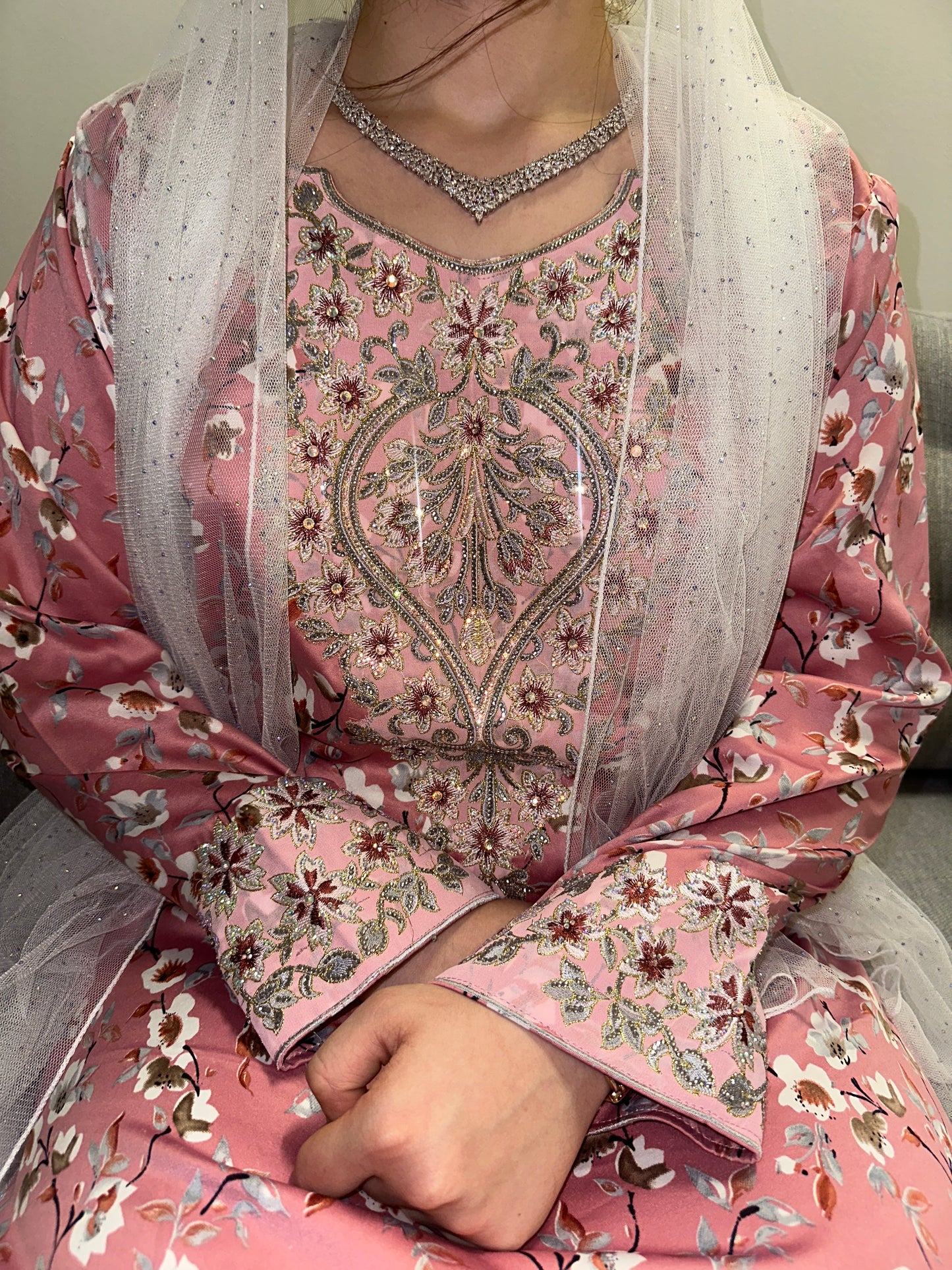 Pink mkhawar