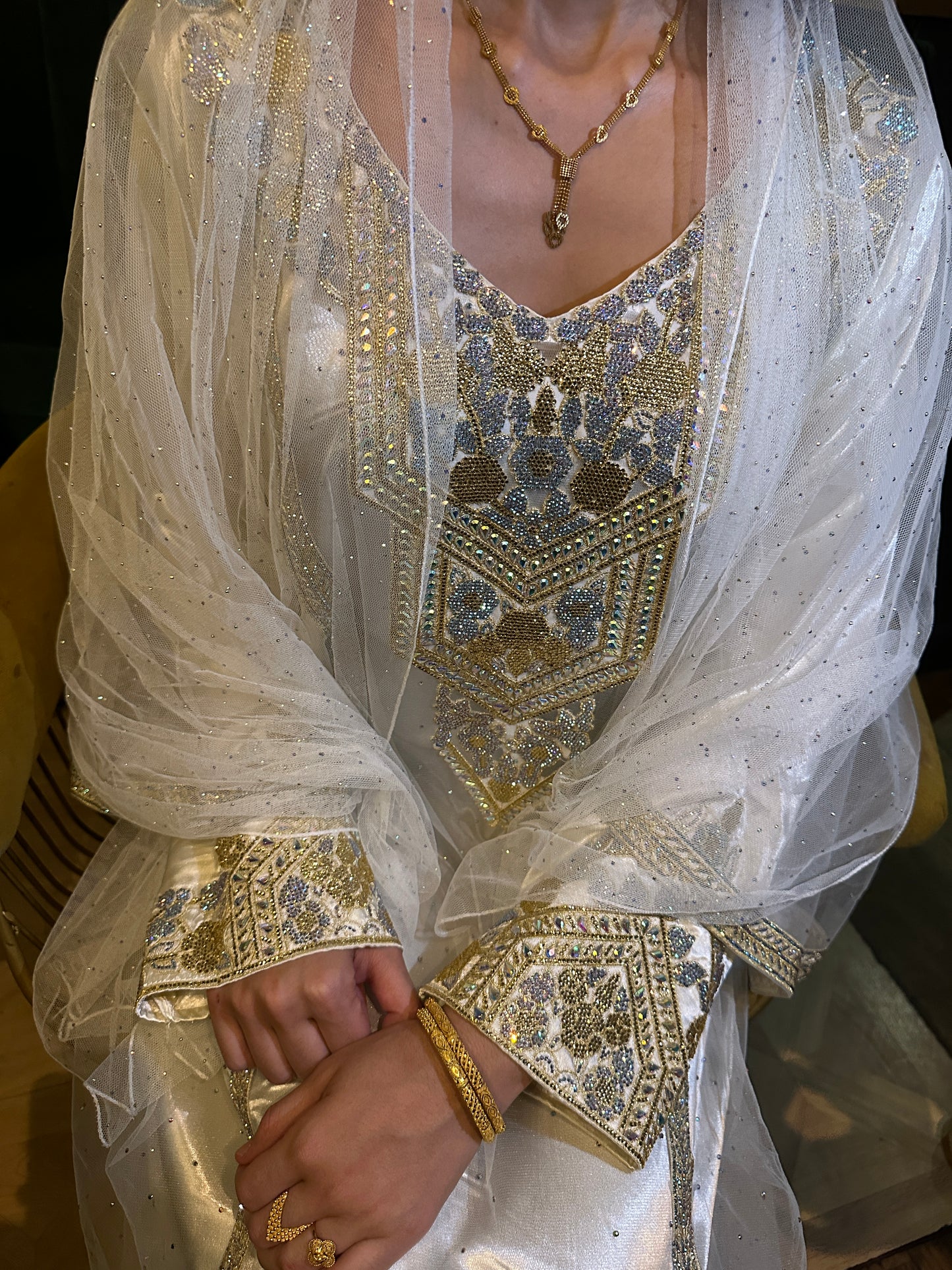 Creamy Emarati thobe, two pieces