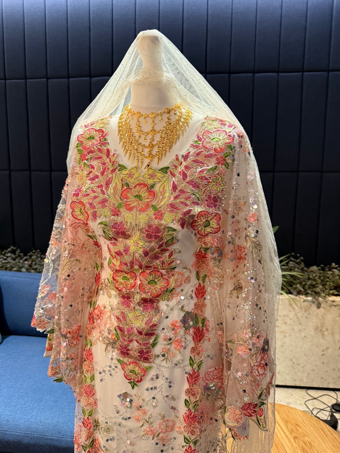 Handmade Emirati Thobe two pieces with inside belt