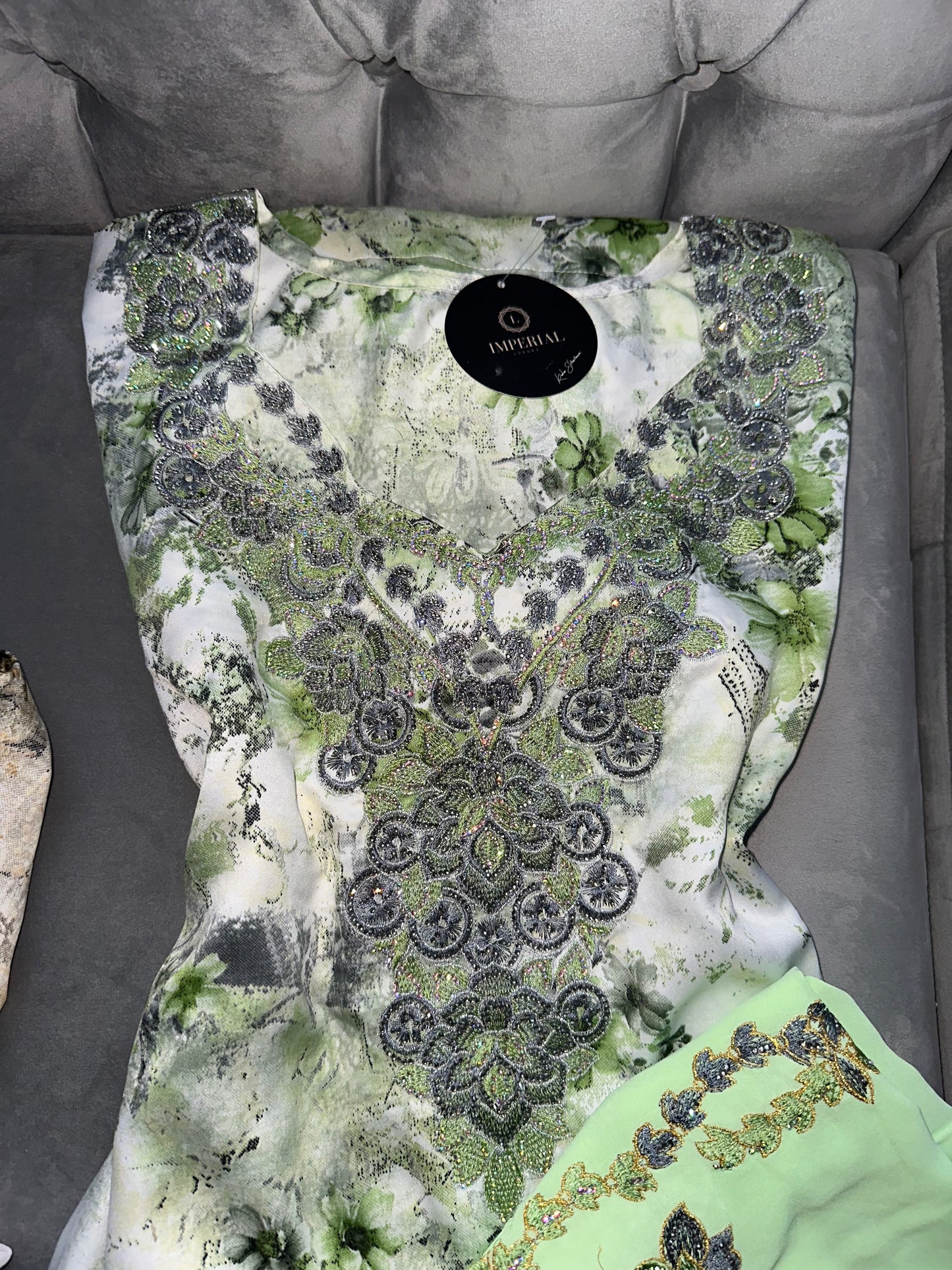 Green, turquoise, pink and creamy mkhawar with matching Shiela