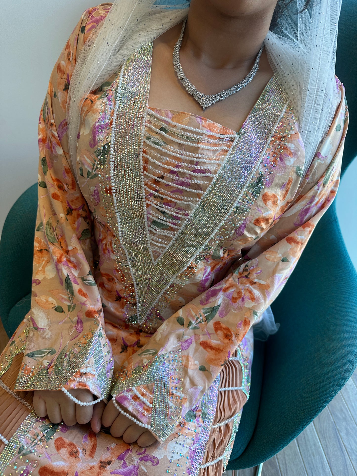 Peach mkhawar with kasarat