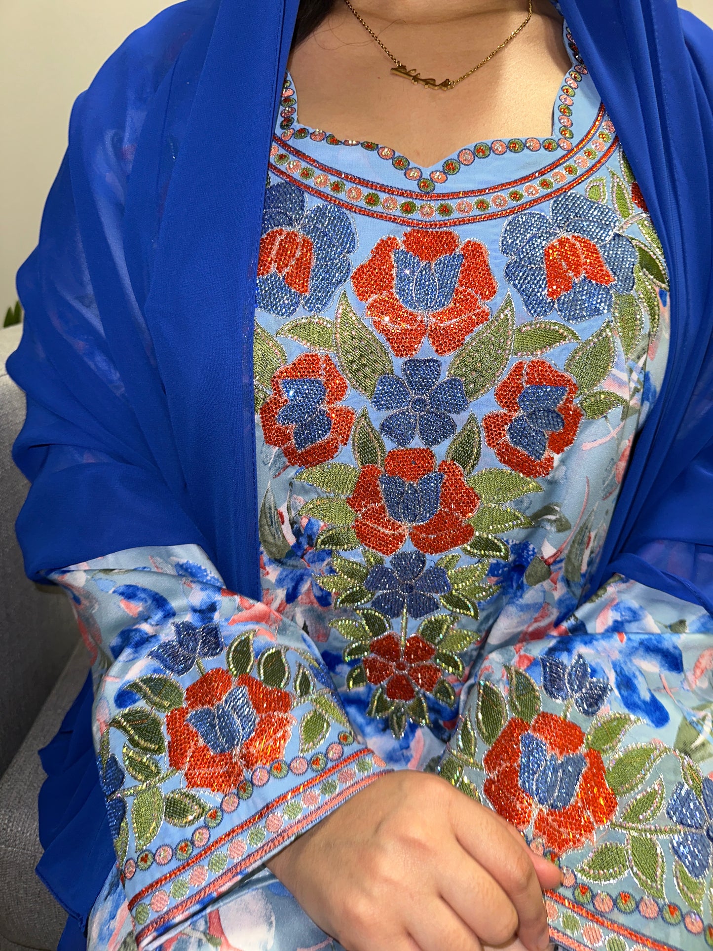 Blue mkhawar with Shiela