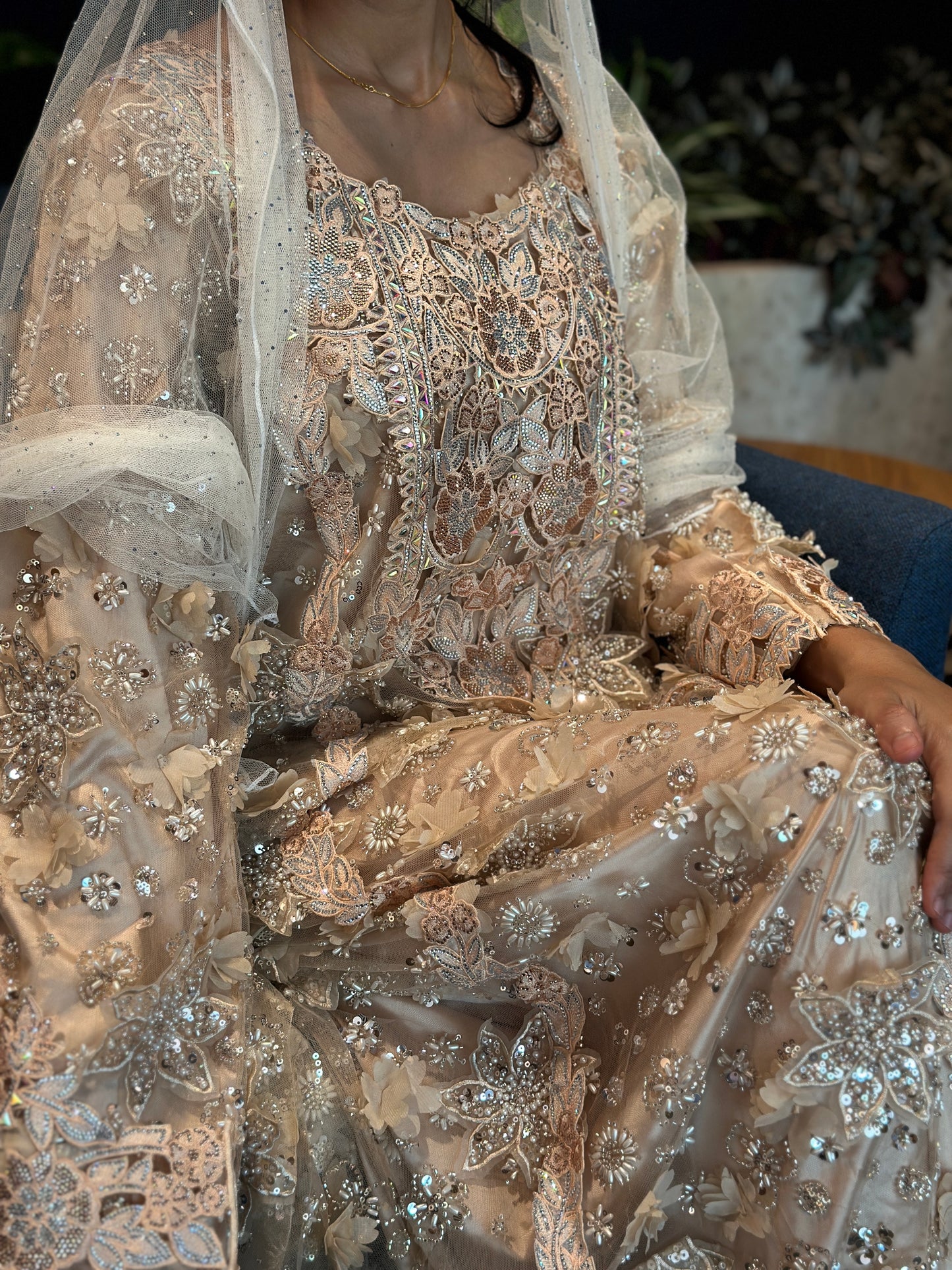 3D handmade mkhwar with with white chiffon Sheila