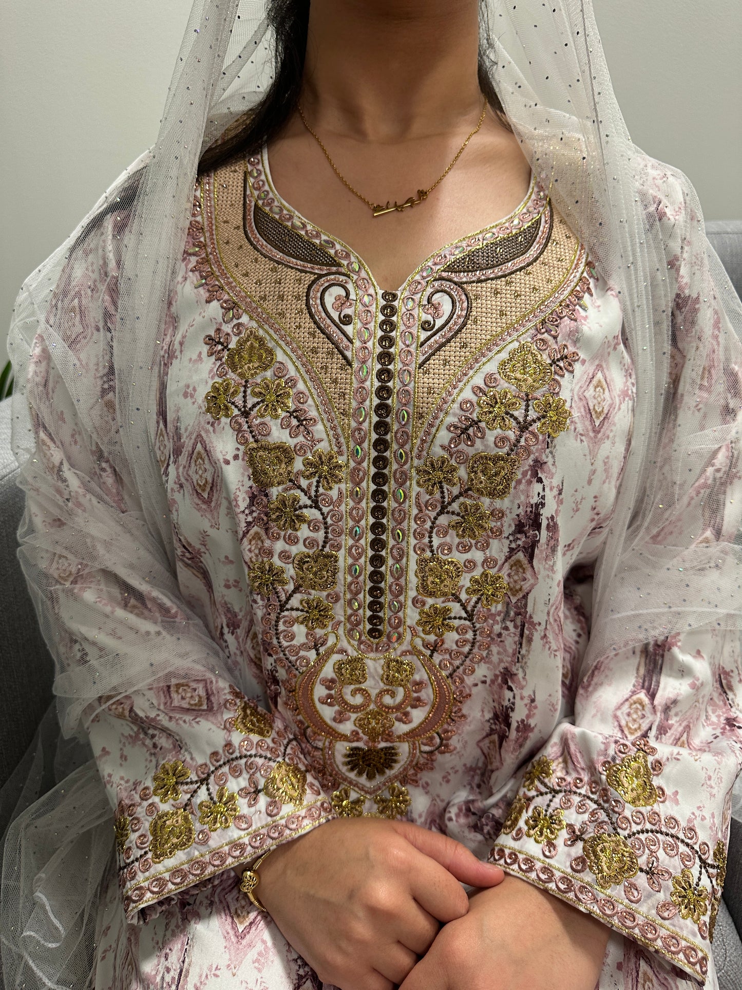 Pink mkhawar