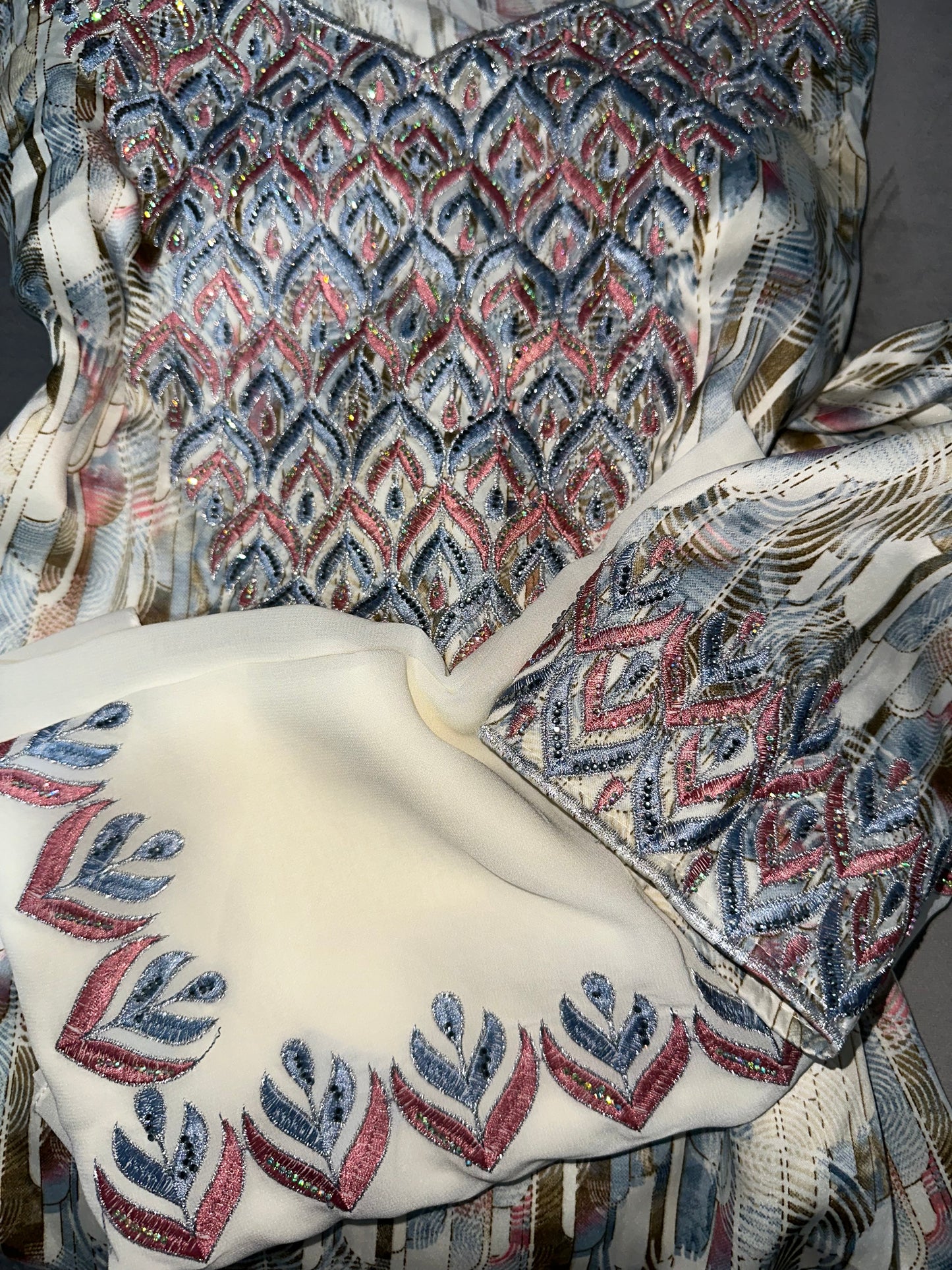 Different Creamy colors of mkhawars with matching Shiela