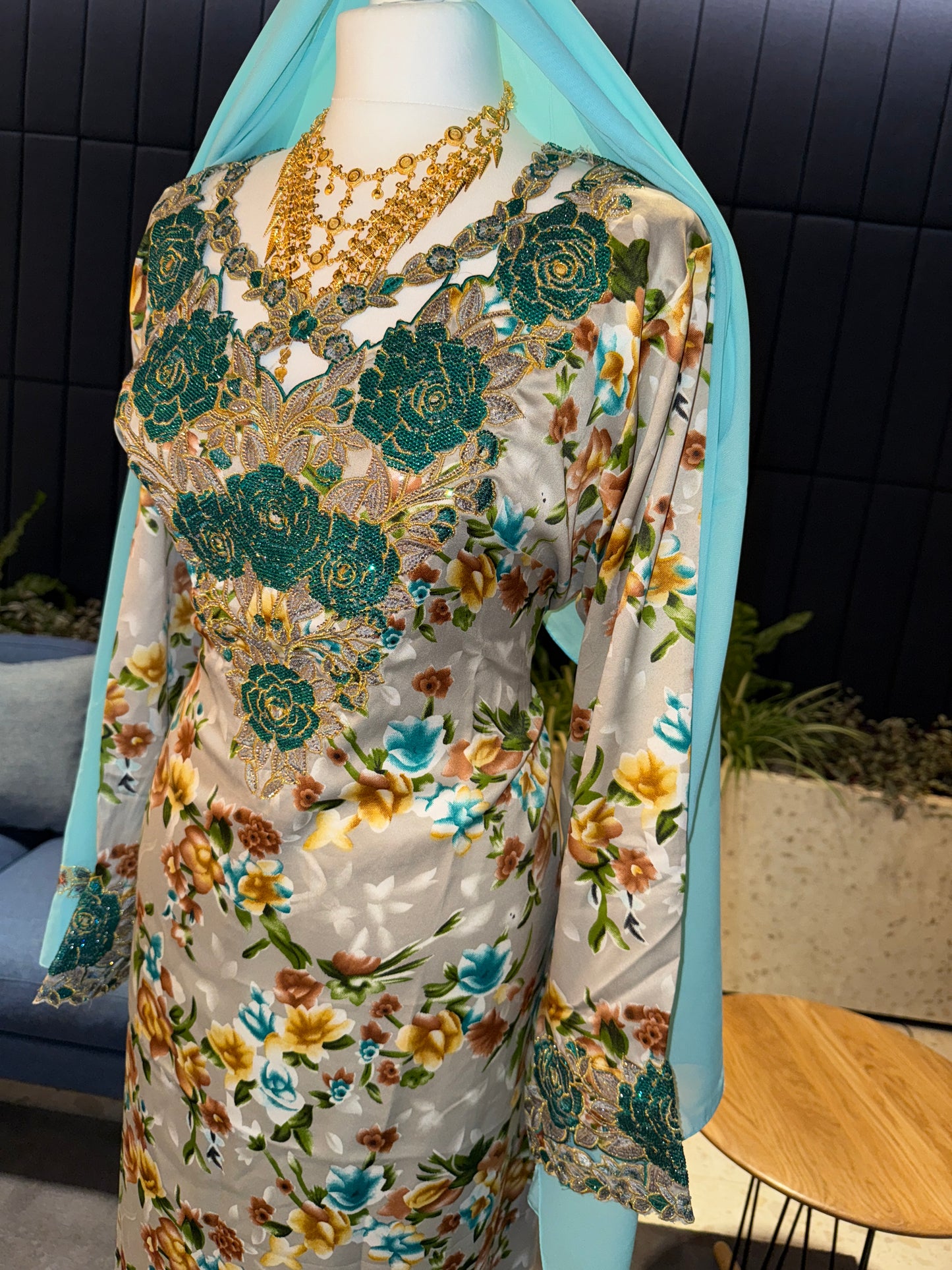 Free mukhawar with matching hijab