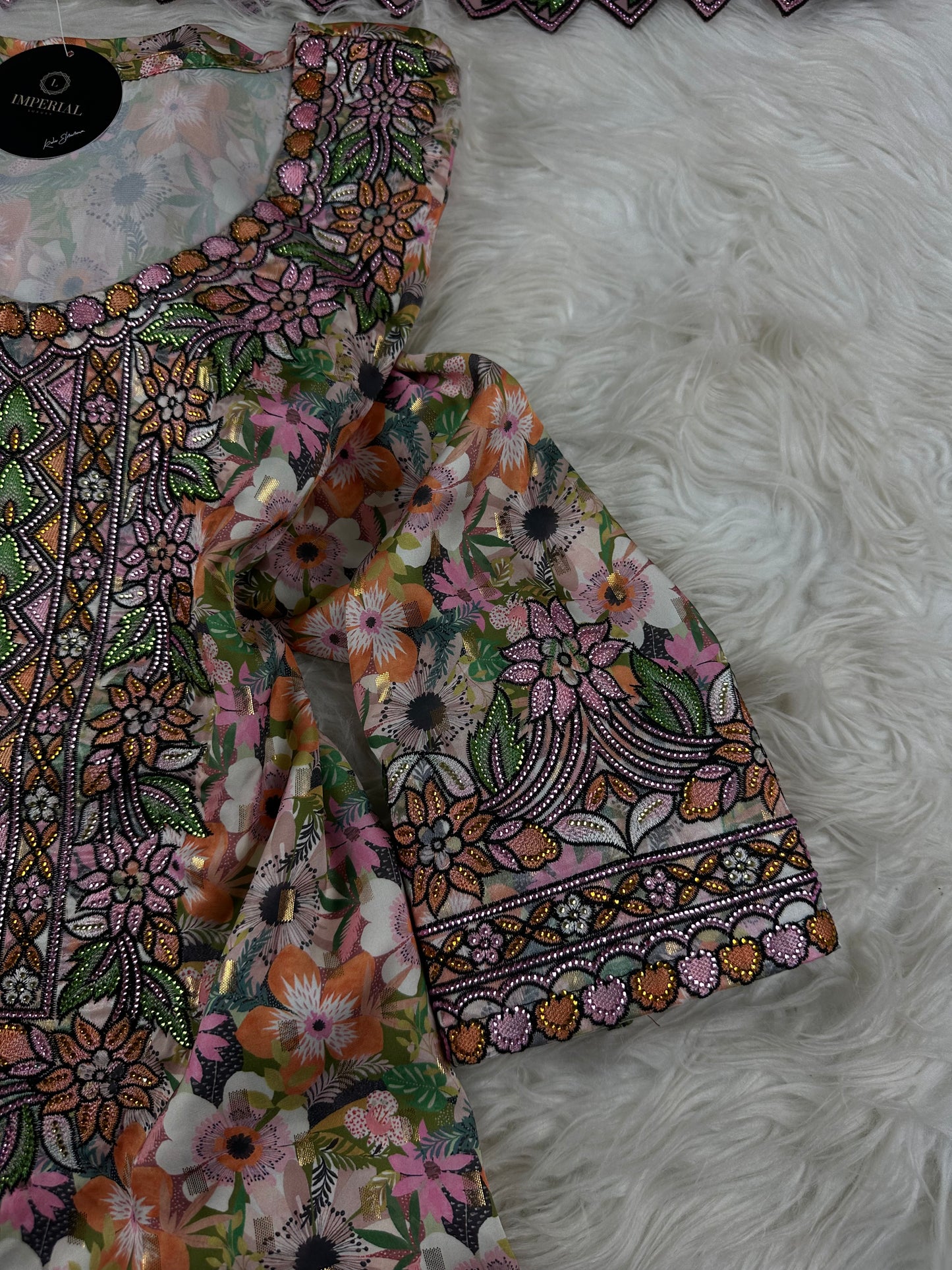 Beige mukhawar with beige dajallil Sheila (big scarf) pure silk