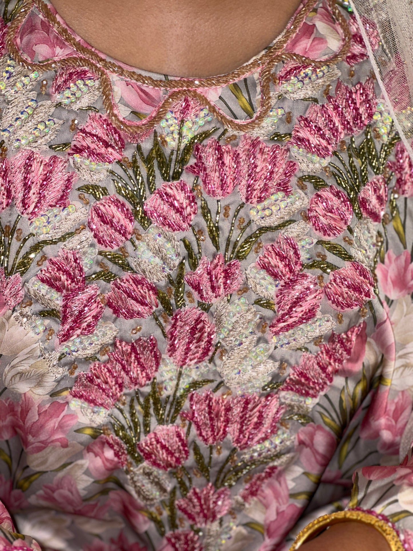 Tulip ๐ท design3 mkhawar with creamy chiffon Sheila