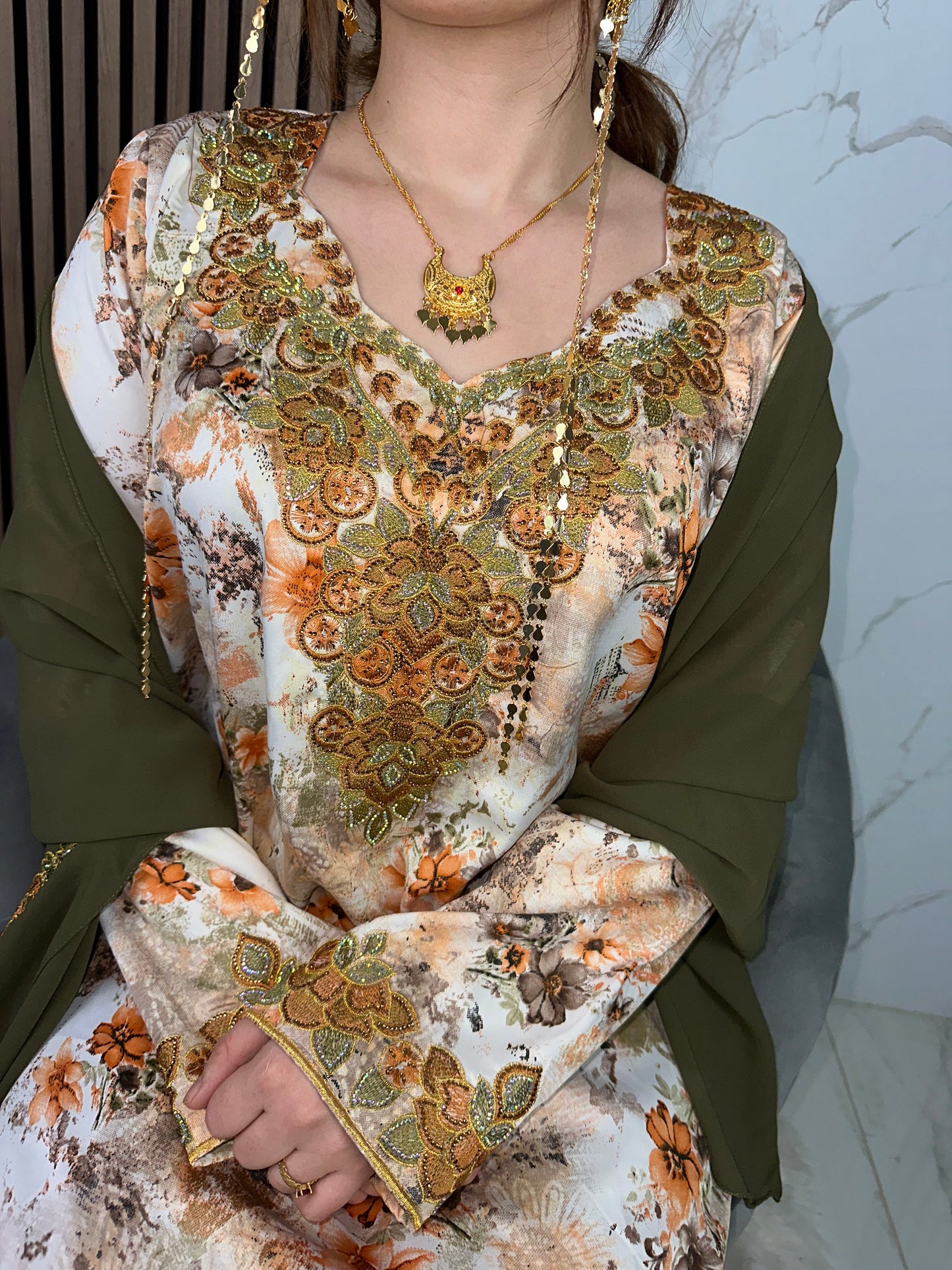 Orange and gold mkhawar with matching Sheila