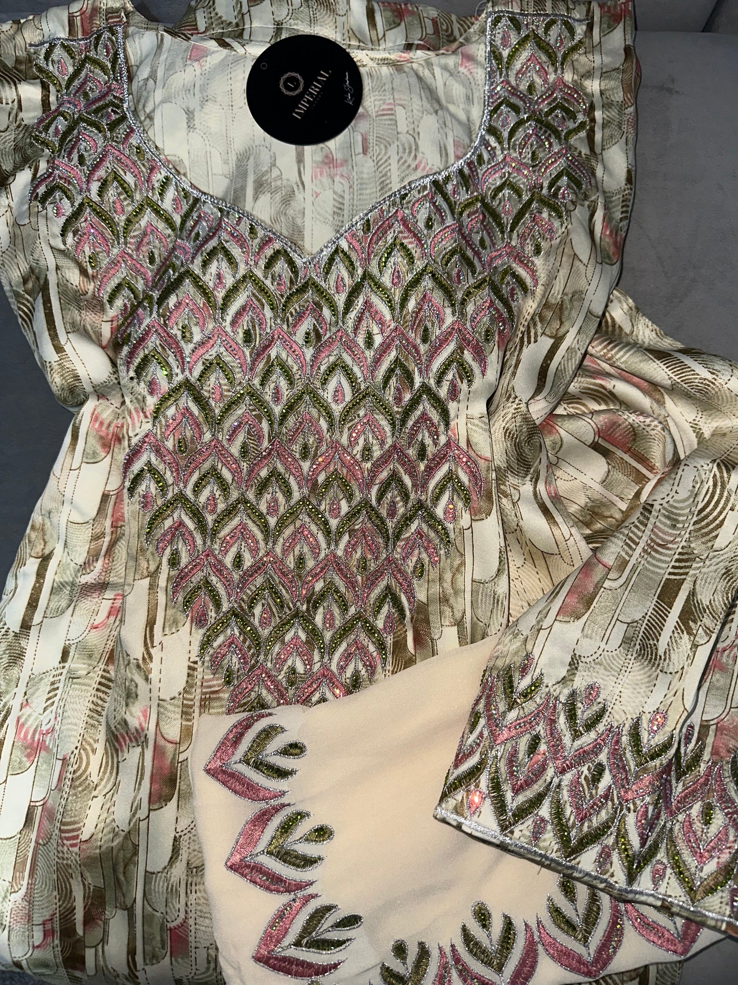 Different Creamy colors of mkhawars with matching Shiela