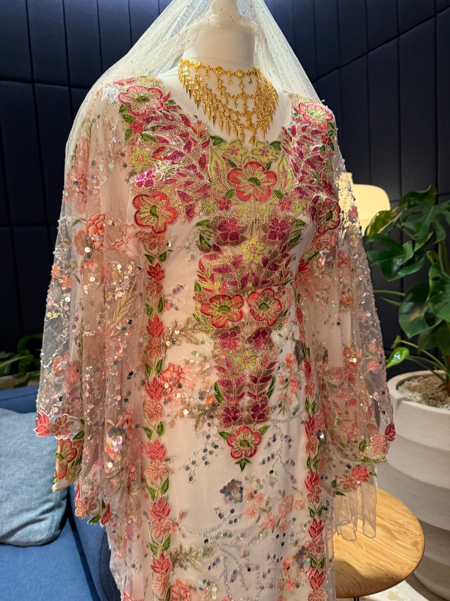 Handmade Emirati Thobe two pieces with inside belt