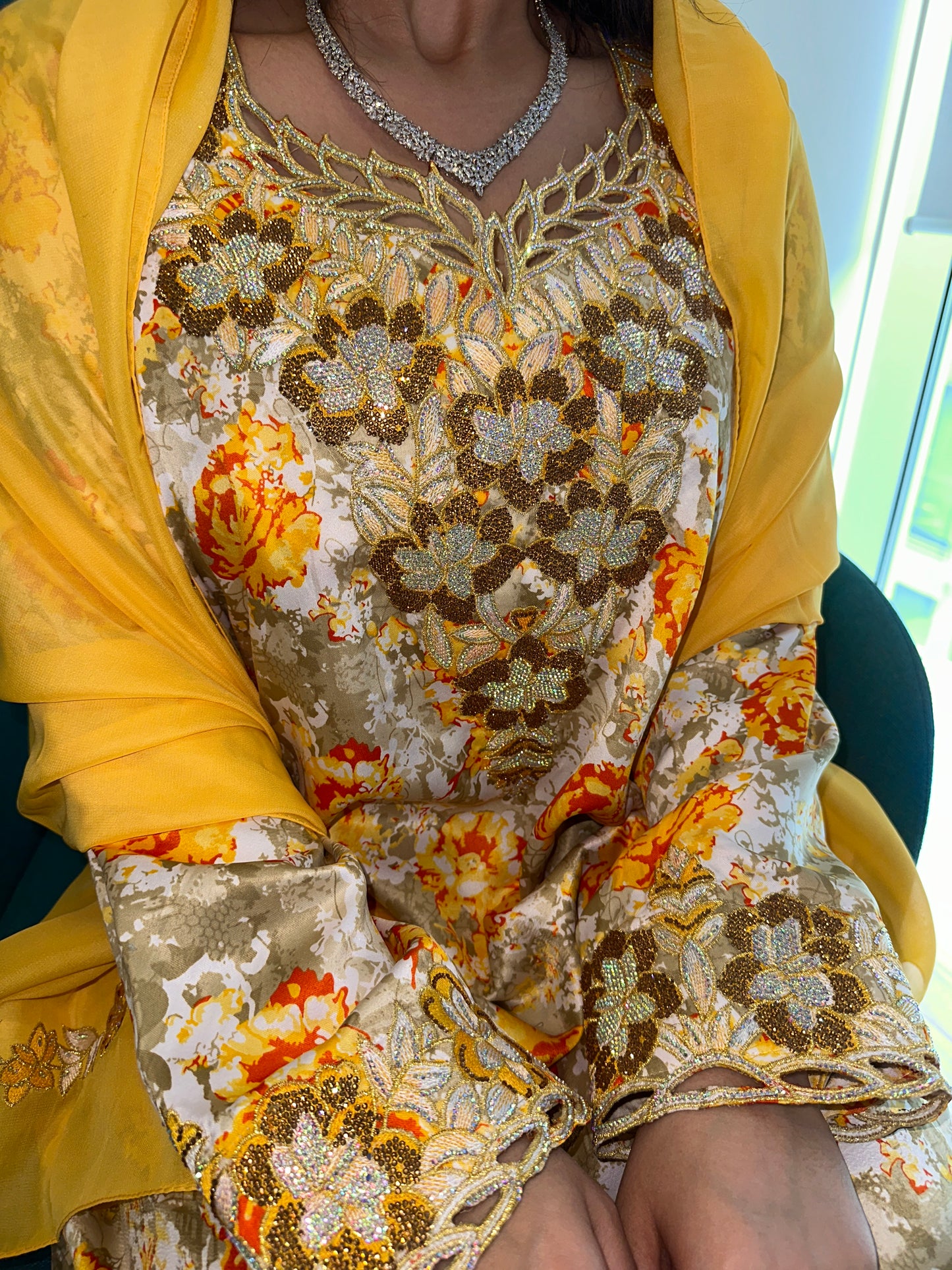 Yellow and cream mkhawar with matching Shiela