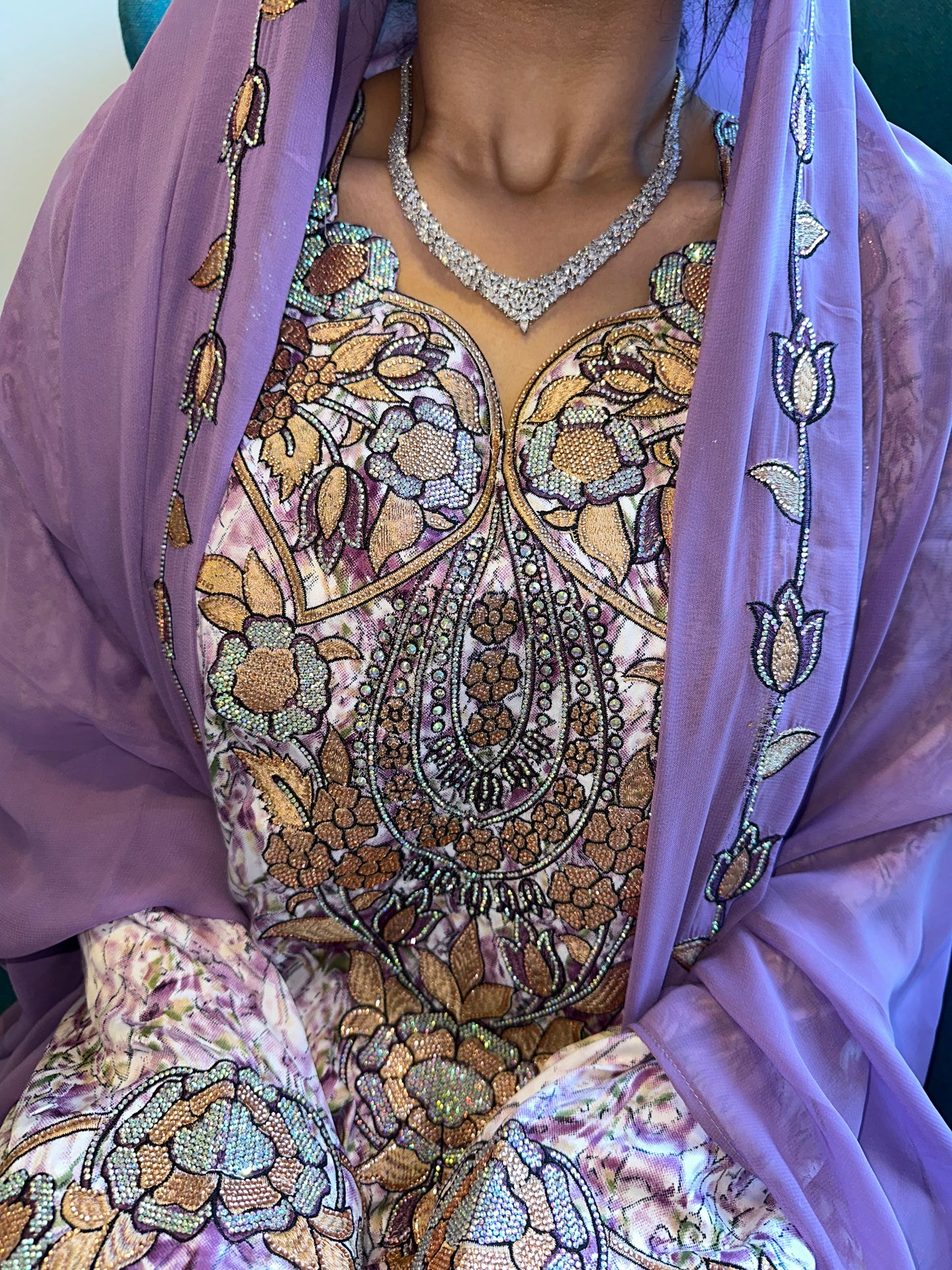 Purple and cream mkhawar with sheila