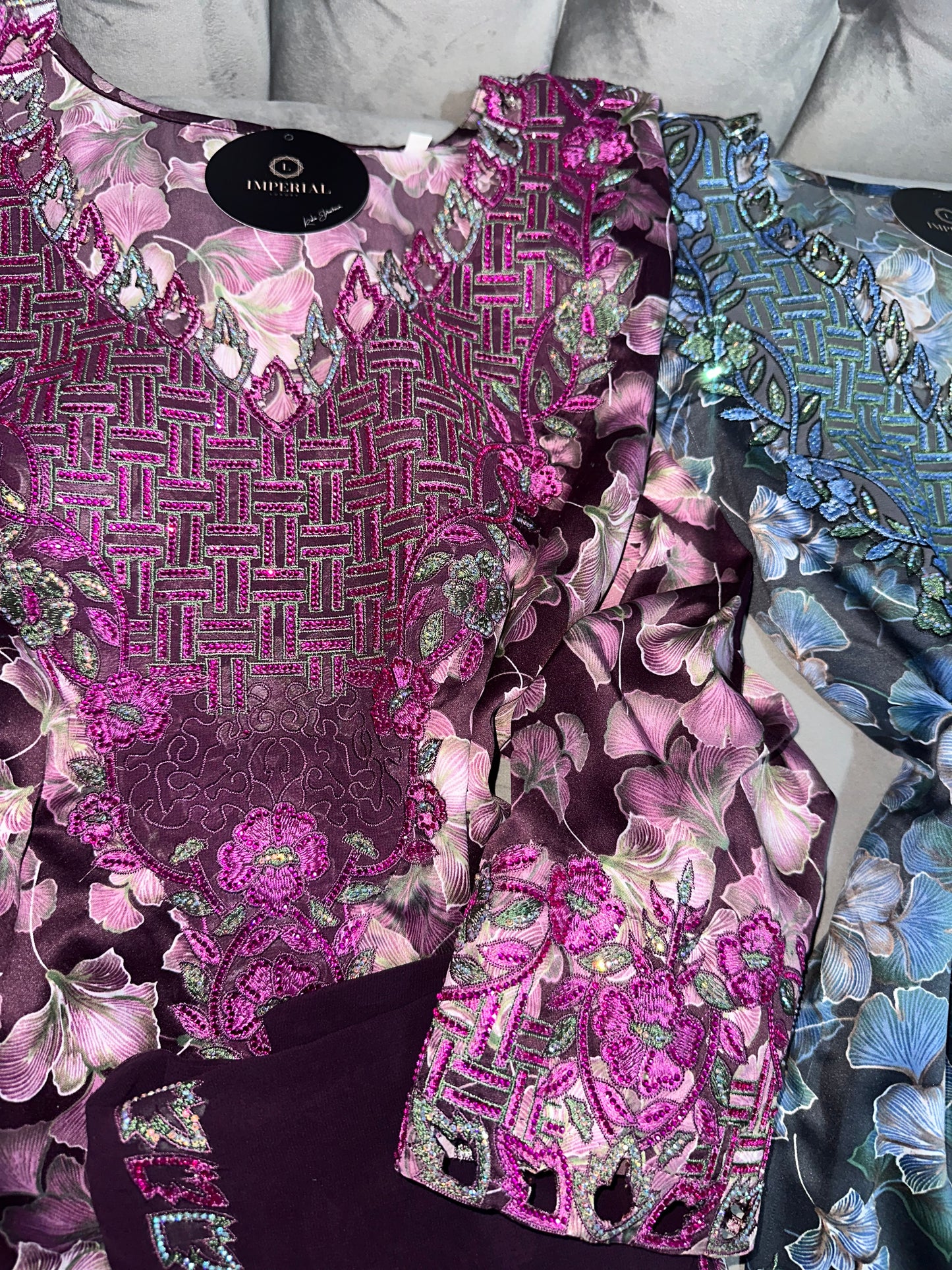 Dark colors of mkhawars with matching Shiela