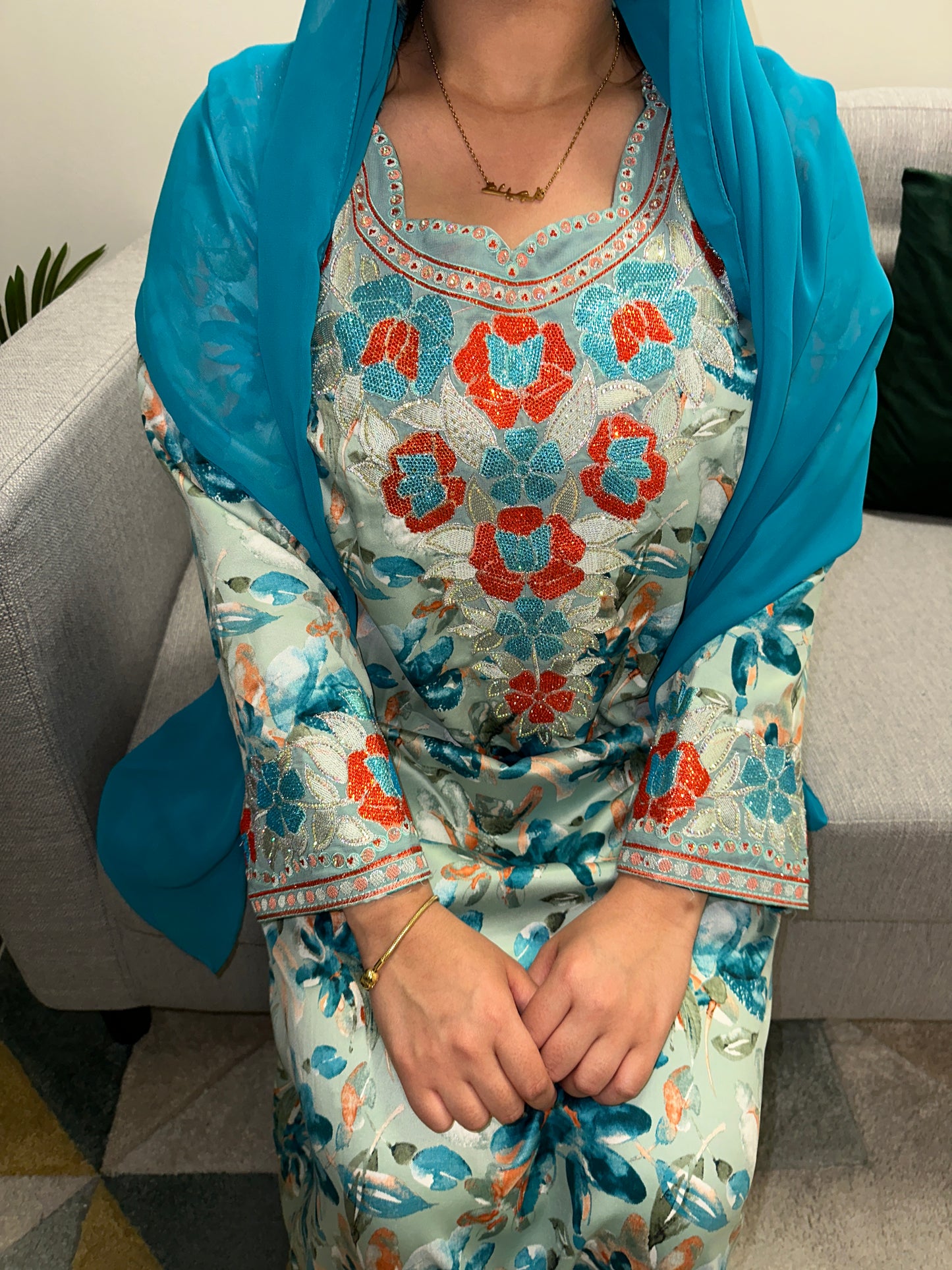Turquoise mkhawar with Shiela