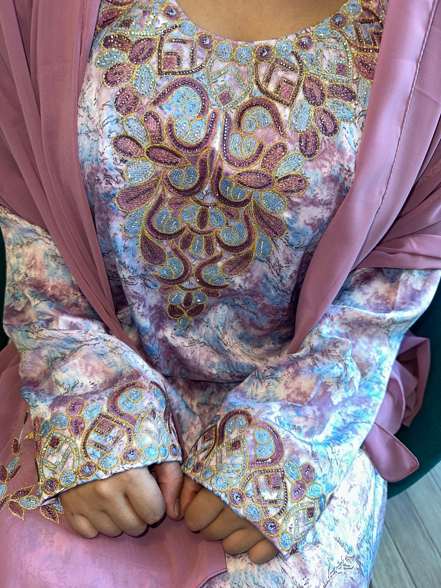 Purple mkhawar with matching Shiela