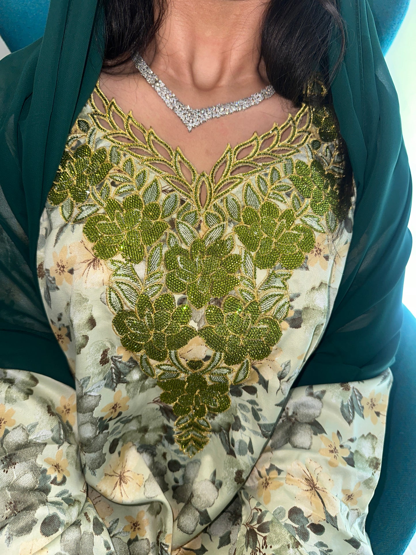 Green mkhawar with matching Shiela