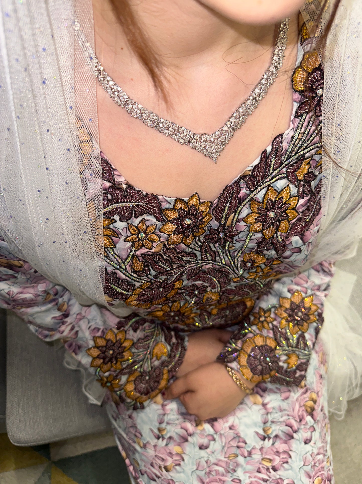 Brown Indonesian silk mkhawar