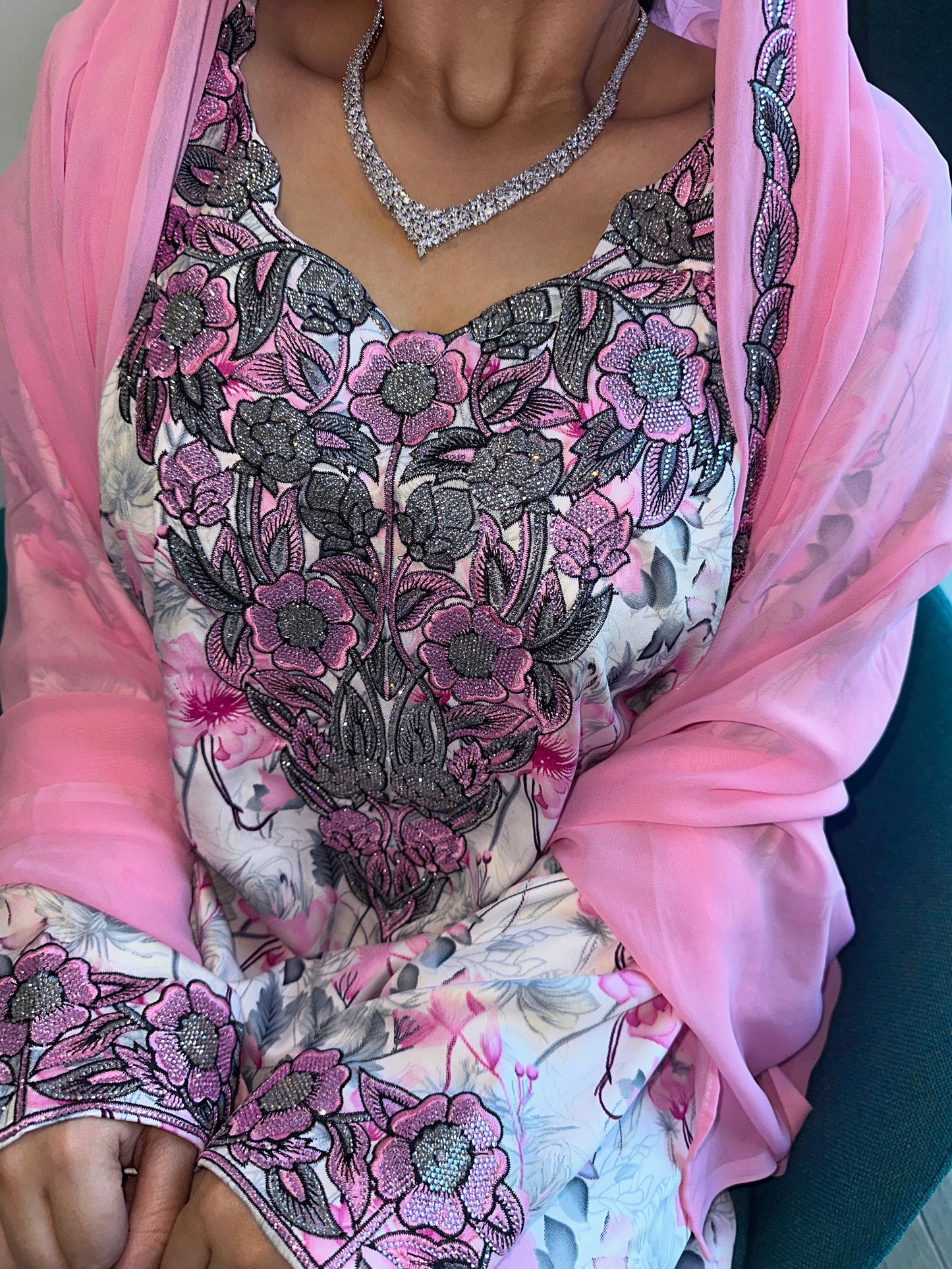 Pink mkhawar with matching big Shiela