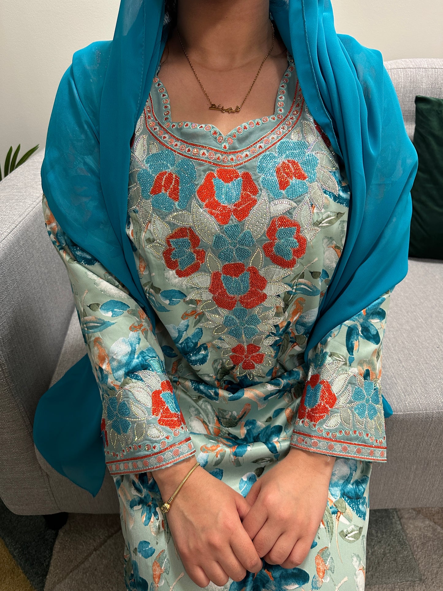Turquoise mkhawar with Shiela