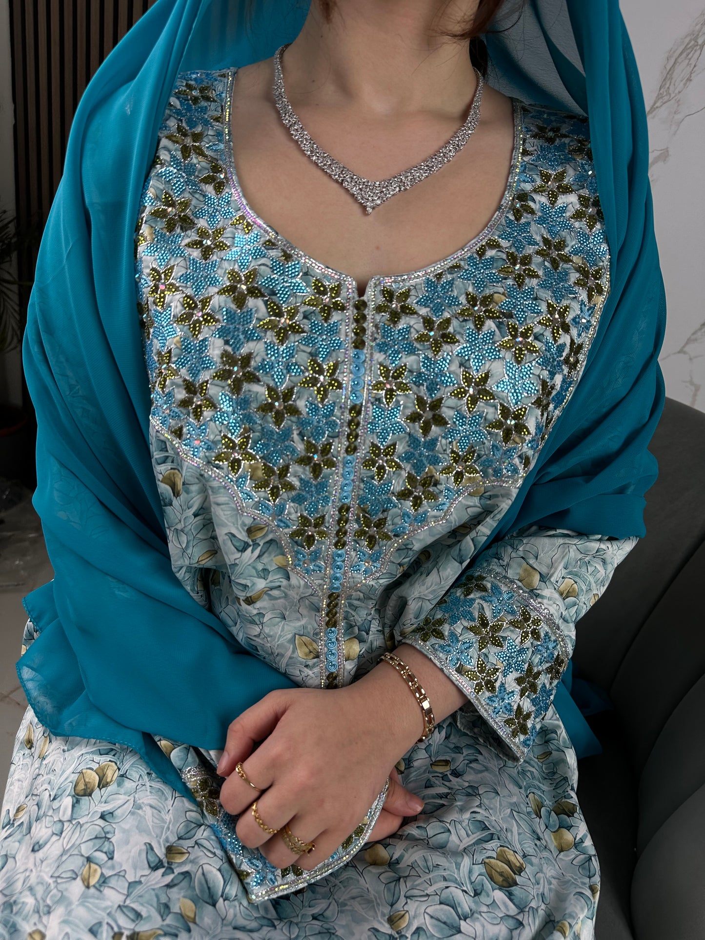 Turquoise mkhawar with matching Shiela