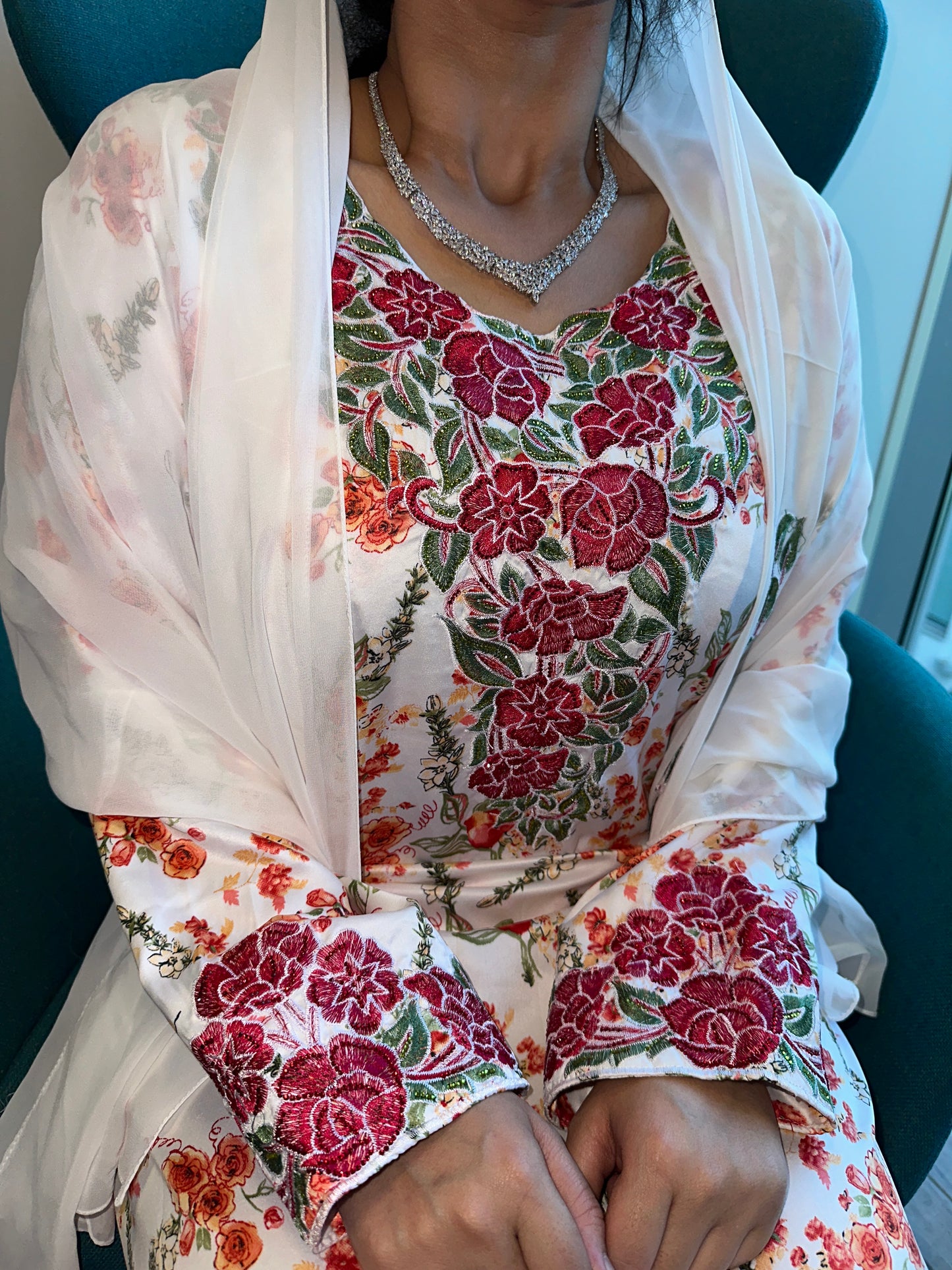 Red and white mkhawar with matching Shiela